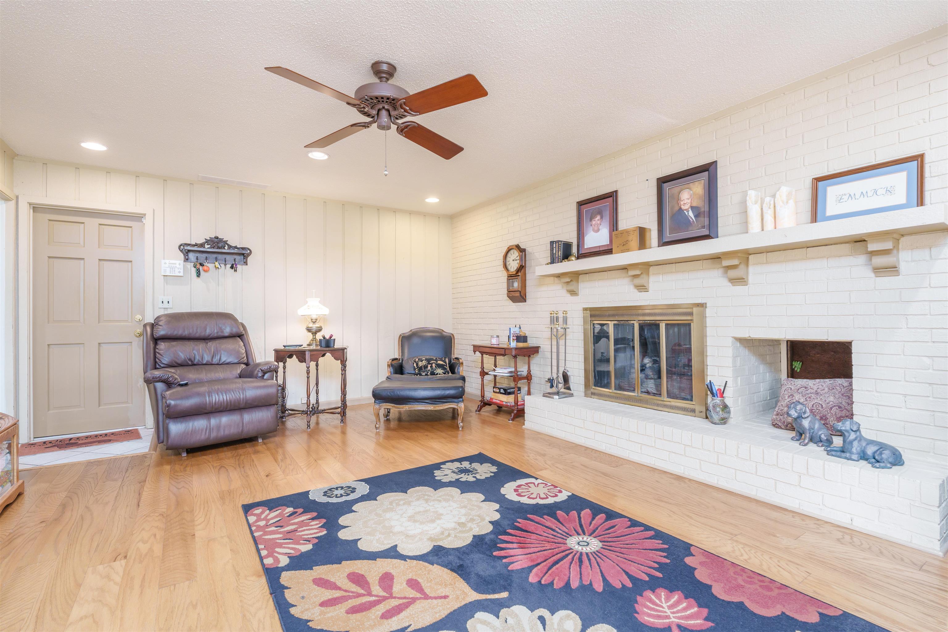 2333 Crescent Hill Drive, Owensboro, Kentucky 42303, 4 Bedrooms Bedrooms, ,3 BathroomsBathrooms,Single Family Residence,For Sale,Crescent Hill Drive,89760