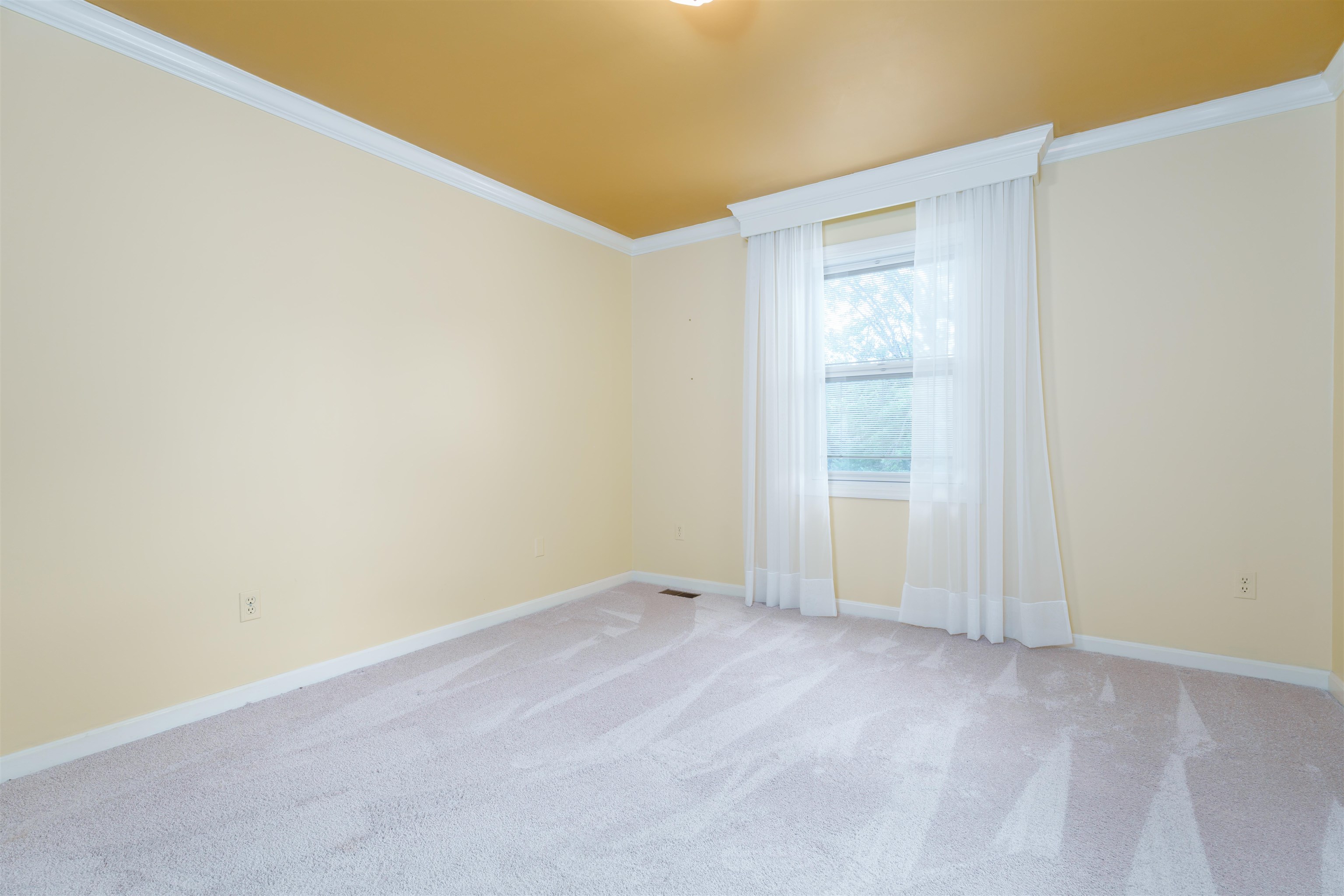 2333 Crescent Hill Drive, Owensboro, Kentucky 42303, 4 Bedrooms Bedrooms, ,3 BathroomsBathrooms,Single Family Residence,For Sale,Crescent Hill Drive,89760