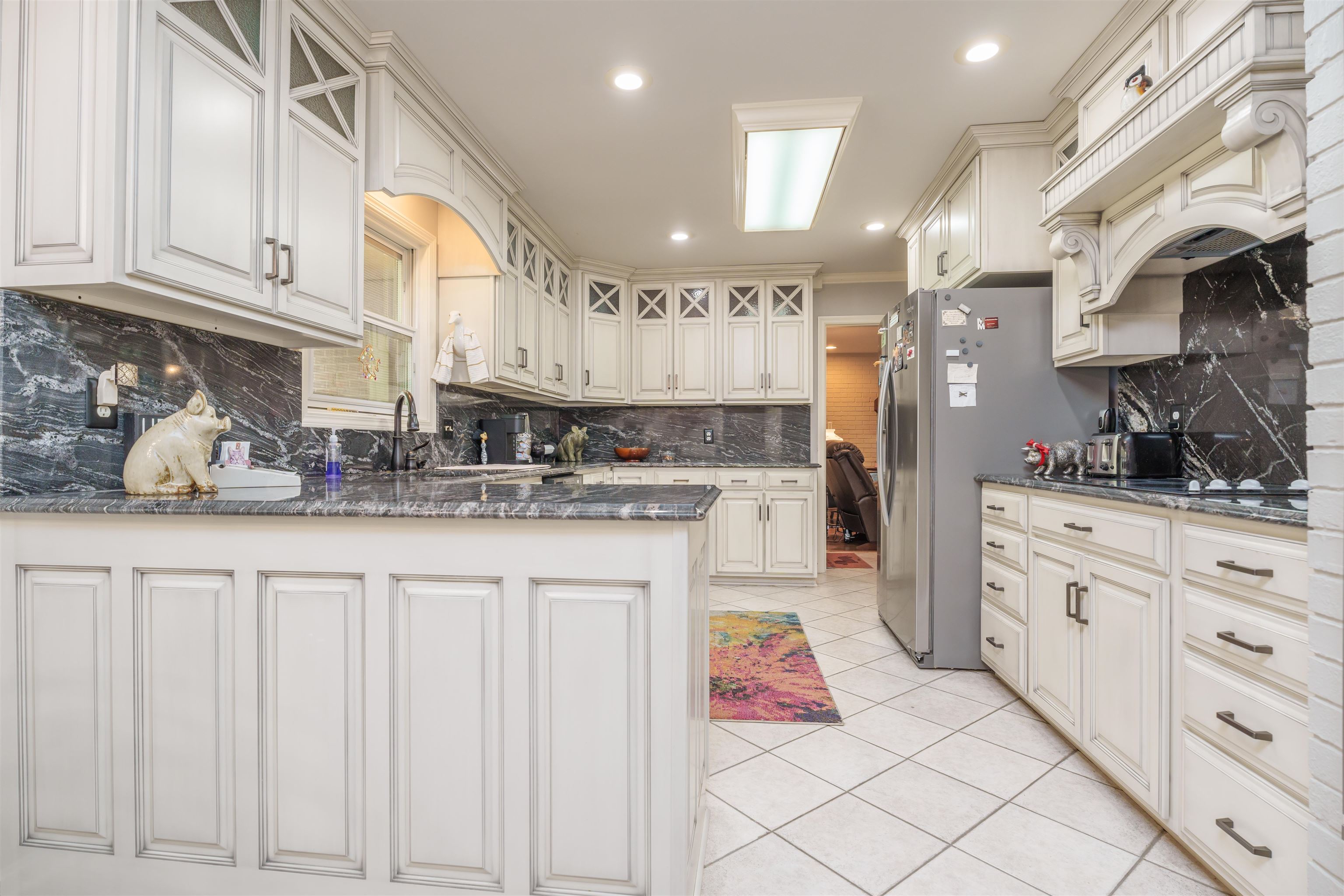 2333 Crescent Hill Drive, Owensboro, Kentucky 42303, 4 Bedrooms Bedrooms, ,3 BathroomsBathrooms,Single Family Residence,For Sale,Crescent Hill Drive,89760