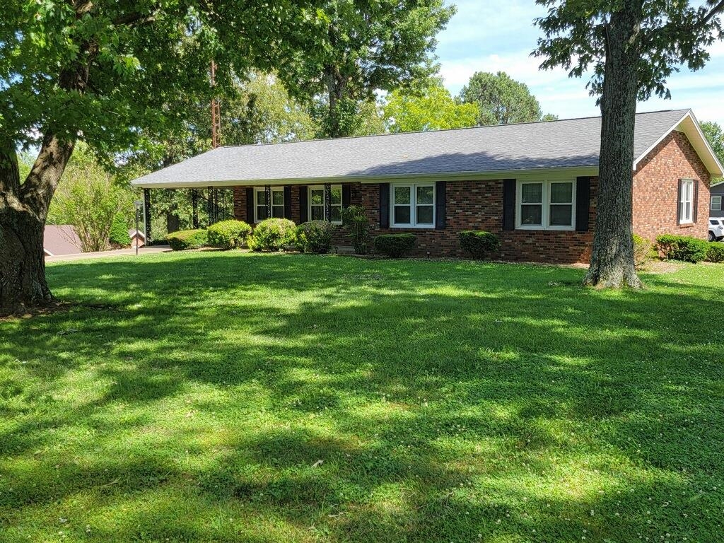 408 Bryant Circle, Greenville, Kentucky 42345, 3 Bedrooms Bedrooms, ,2 BathroomsBathrooms,Single Family Residence,For Sale,Bryant Circle,89761