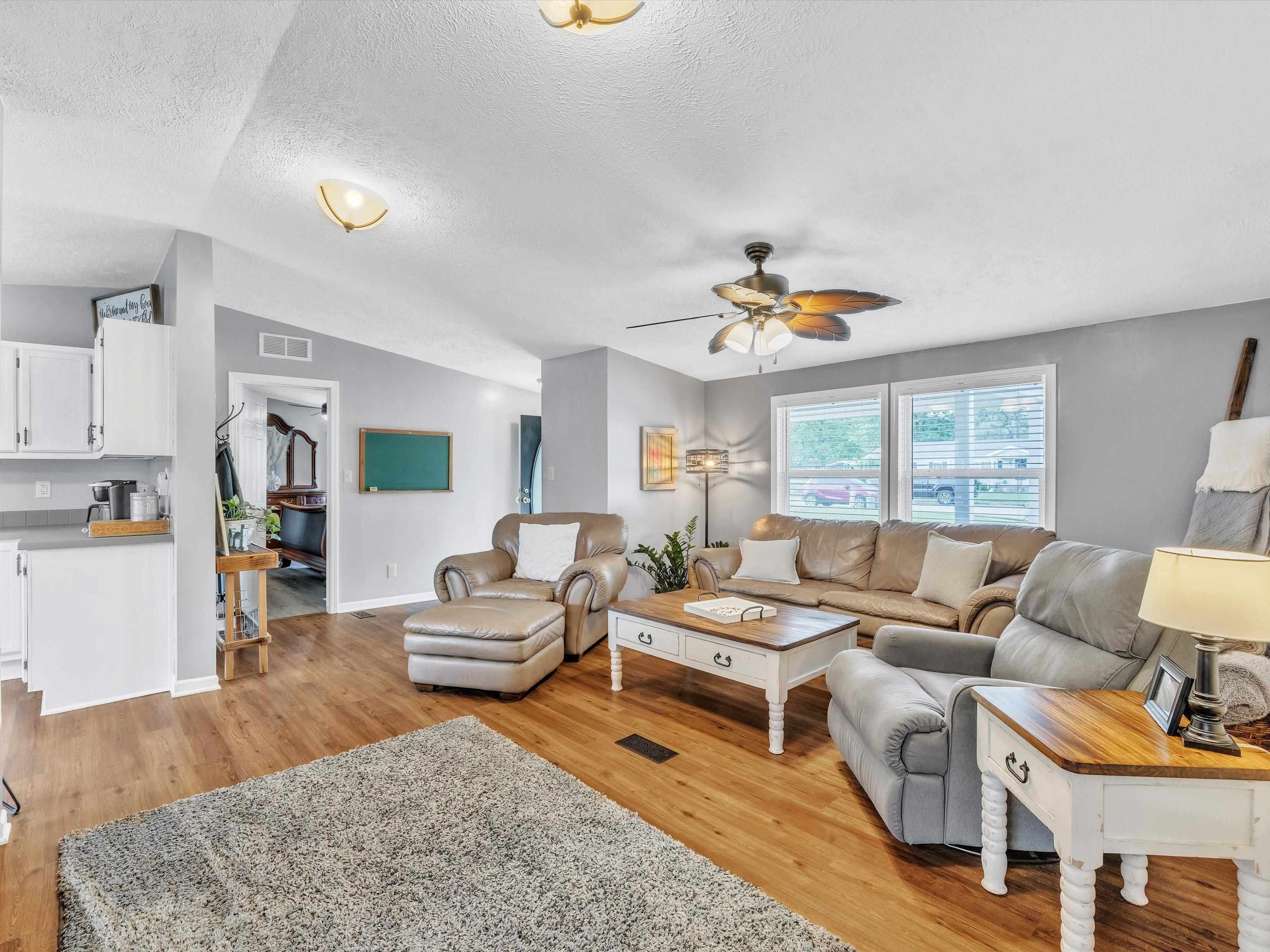 4066 Silent Doe Crossing, Owensboro, Kentucky 42301, 3 Bedrooms Bedrooms, ,2 BathroomsBathrooms,Single Family Residence,For Sale,Silent Doe Crossing,89765