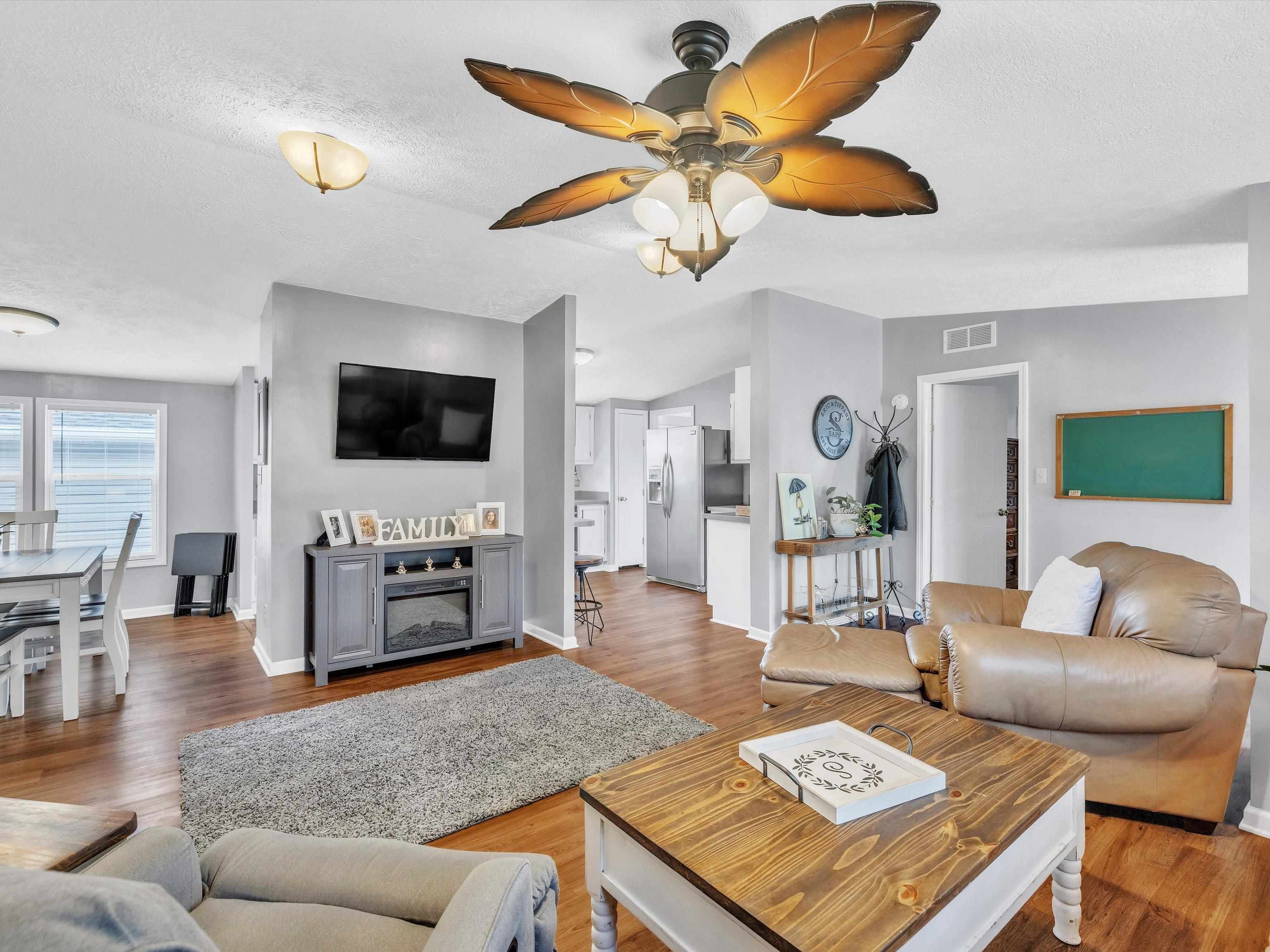 4066 Silent Doe Crossing, Owensboro, Kentucky 42301, 3 Bedrooms Bedrooms, ,2 BathroomsBathrooms,Single Family Residence,For Sale,Silent Doe Crossing,89765