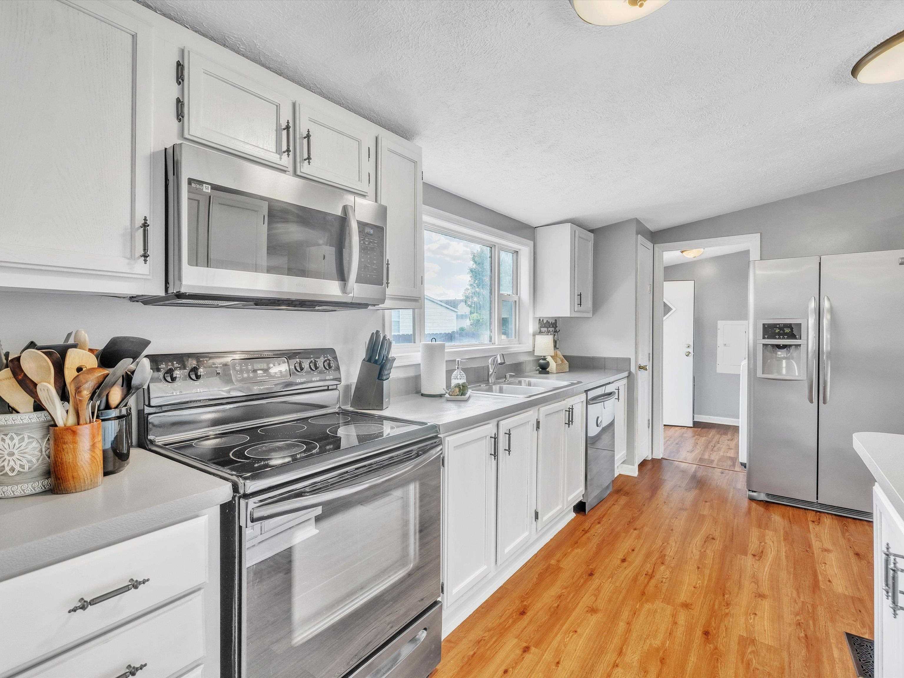 4066 Silent Doe Crossing, Owensboro, Kentucky 42301, 3 Bedrooms Bedrooms, ,2 BathroomsBathrooms,Single Family Residence,For Sale,Silent Doe Crossing,89765