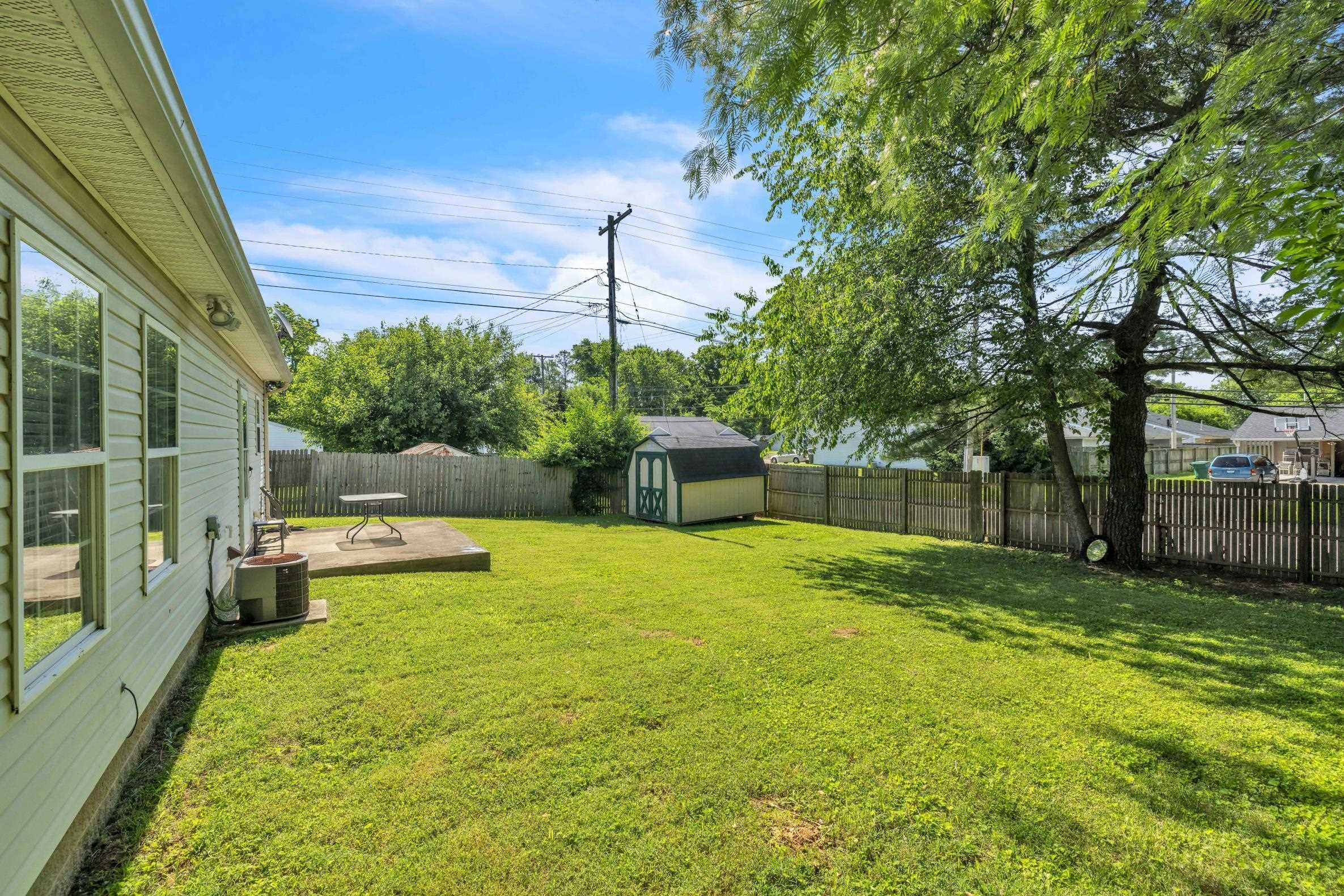 2548 w 6th st, Owensboro, Kentucky 42301, 3 Bedrooms Bedrooms, ,2 BathroomsBathrooms,Ranch,For Sale,w 6th st,89766