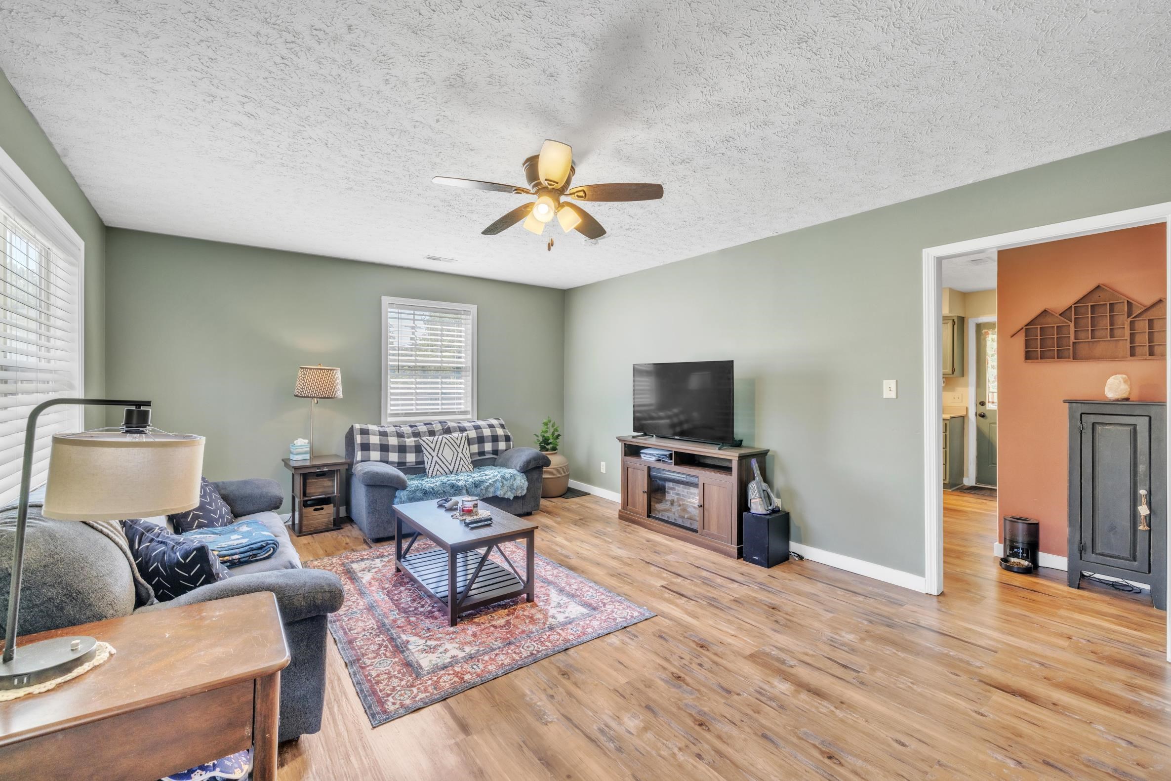 2548 w 6th st, Owensboro, Kentucky 42301, 3 Bedrooms Bedrooms, ,2 BathroomsBathrooms,Ranch,For Sale,w 6th st,89766