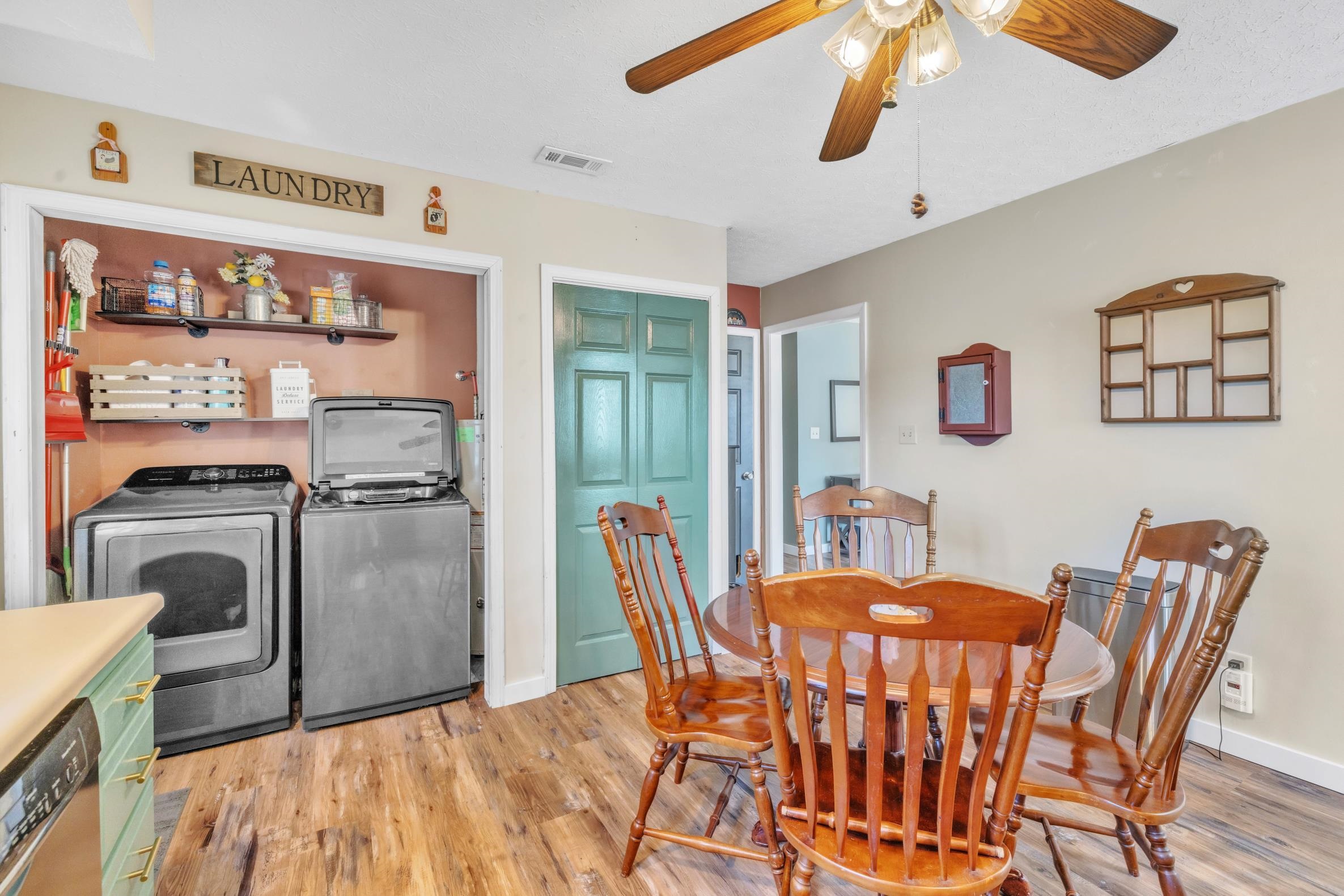 2548 w 6th st, Owensboro, Kentucky 42301, 3 Bedrooms Bedrooms, ,2 BathroomsBathrooms,Ranch,For Sale,w 6th st,89766