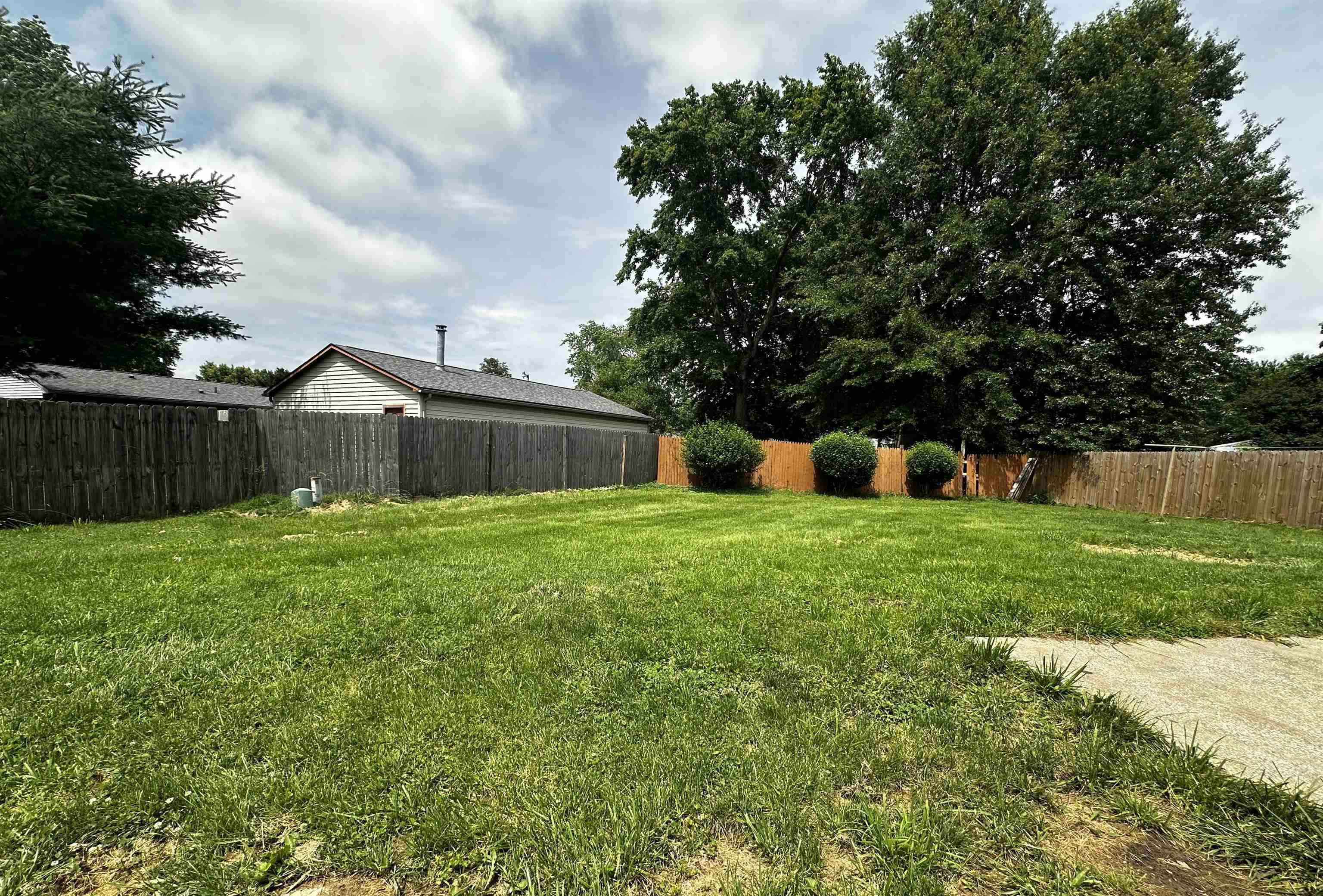 5359 Ashland ave, Owensboro, Kentucky 42301, 3 Bedrooms Bedrooms, ,1 BathroomBathrooms,Single Family Residence,For Sale,Ashland ave,89767