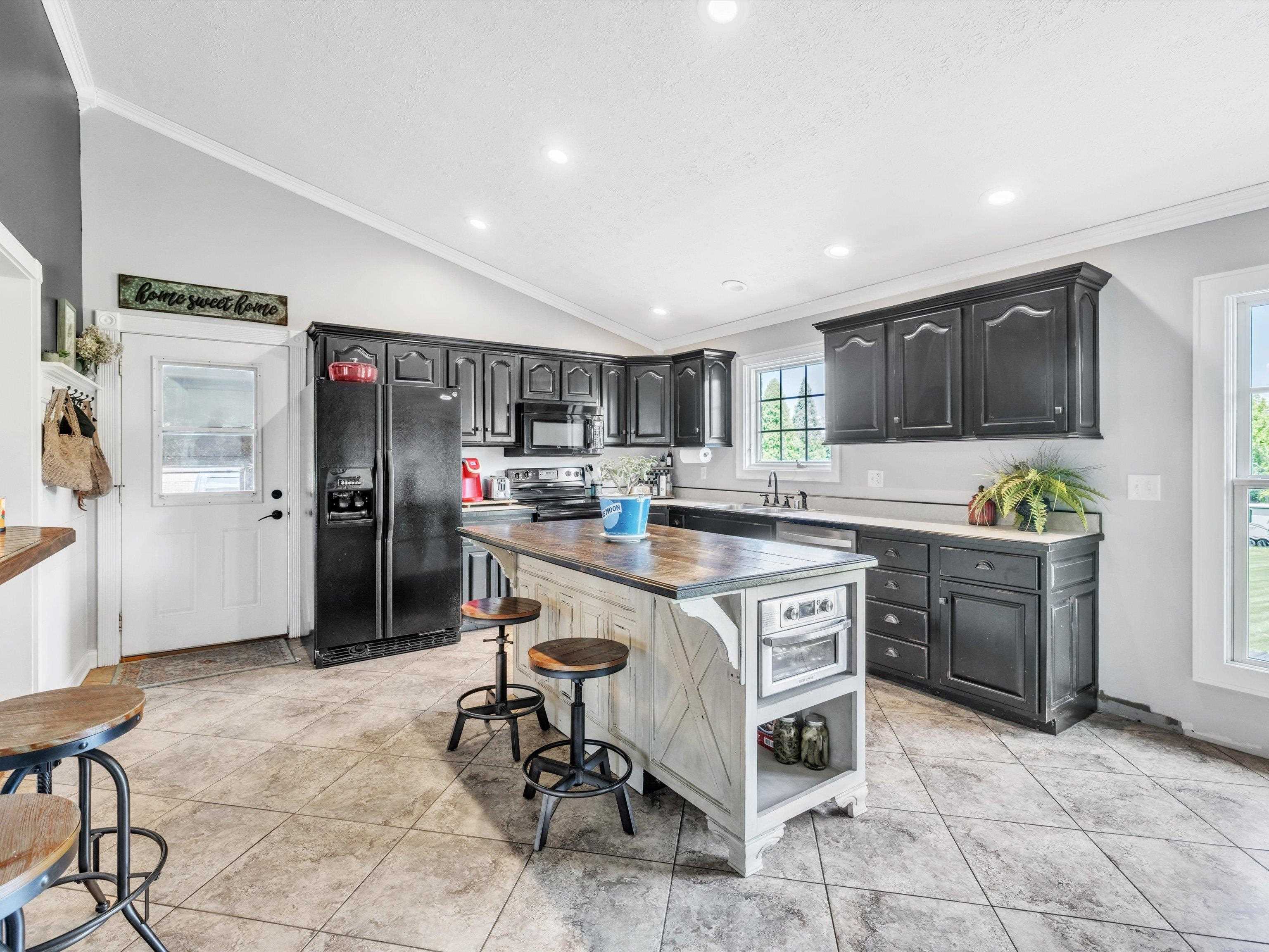 8567 HWY 456, Owensboro, Kentucky 42301-9529, 4 Bedrooms Bedrooms, ,3 BathroomsBathrooms,Single Family Residence,For Sale,HWY 456,89773