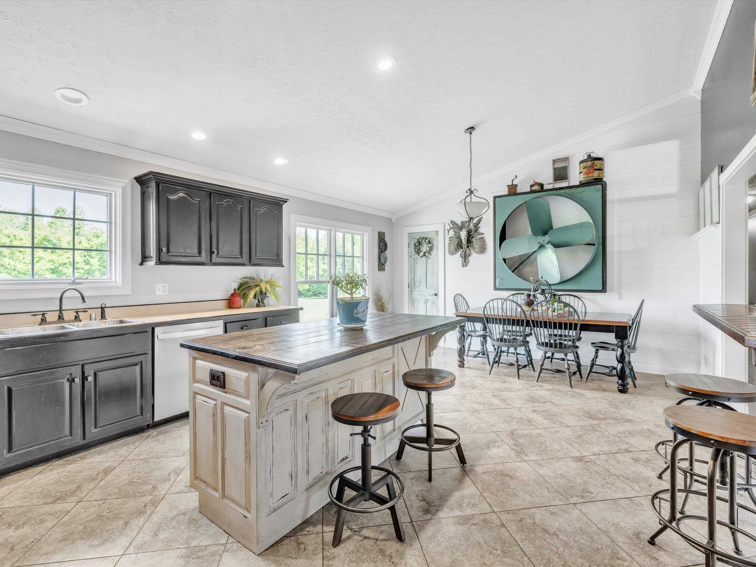 8567 HWY 456, Owensboro, Kentucky 42301-9529, 4 Bedrooms Bedrooms, ,3 BathroomsBathrooms,Single Family Residence,For Sale,HWY 456,89773