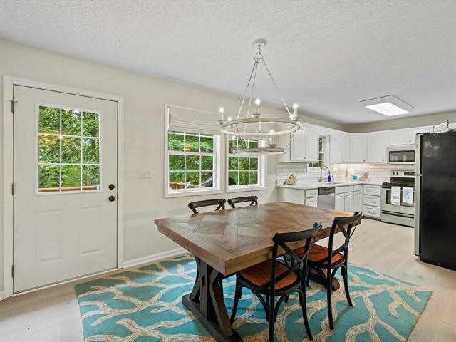 1112 Spring Shore Lane, Falls of Rough, Kentucky 40119, 3 Bedrooms Bedrooms, ,2 BathroomsBathrooms,Single Family Residence,For Sale,Spring Shore Lane,89776