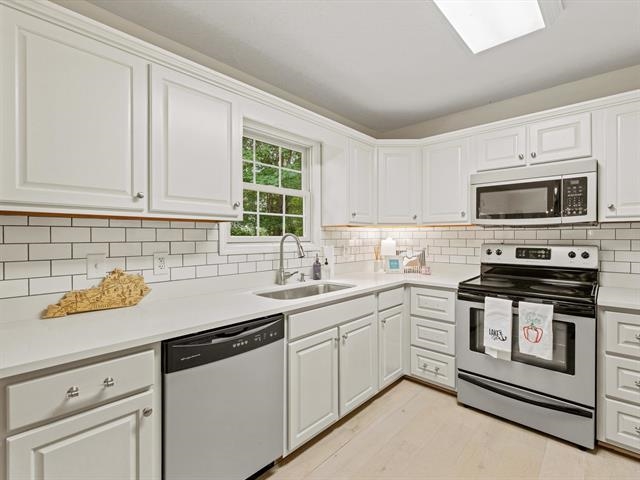 1112 Spring Shore Lane, Falls of Rough, Kentucky 40119, 3 Bedrooms Bedrooms, ,2 BathroomsBathrooms,Single Family Residence,For Sale,Spring Shore Lane,89776