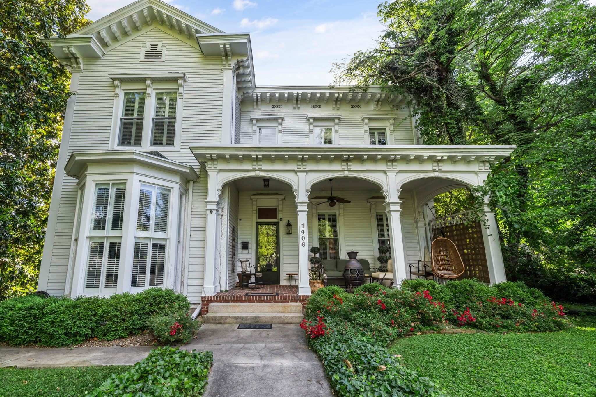 1406 Walnut Street, Owensboro, Kentucky 42301, 4 Bedrooms Bedrooms, ,2 BathroomsBathrooms,Single Family Residence,For Sale,Walnut Street,89777