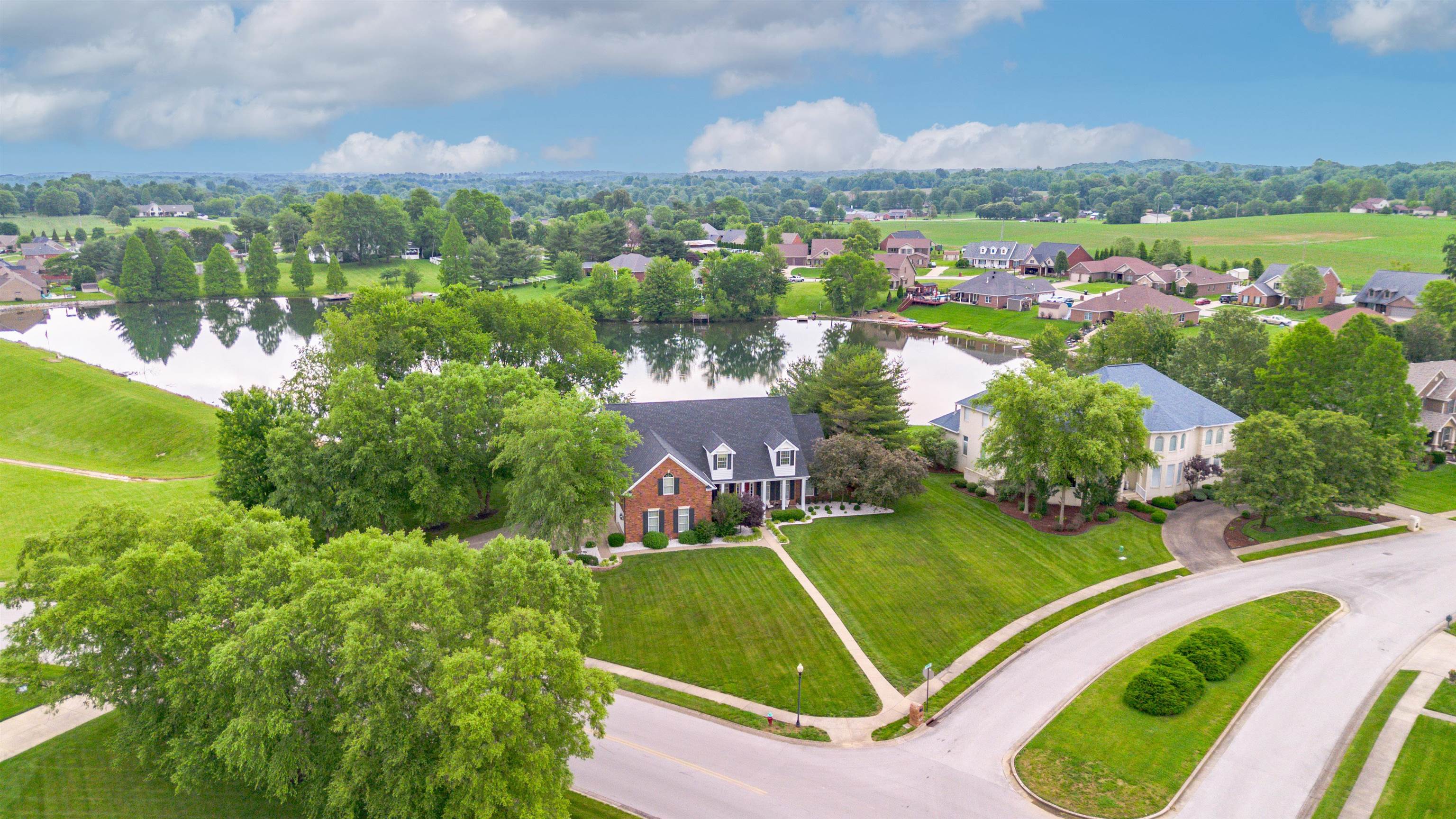 2870 Glencrest, Owensboro, Kentucky 42303-4575, 4 Bedrooms Bedrooms, ,3 BathroomsBathrooms,Single Family Residence,For Sale,Glencrest,89779