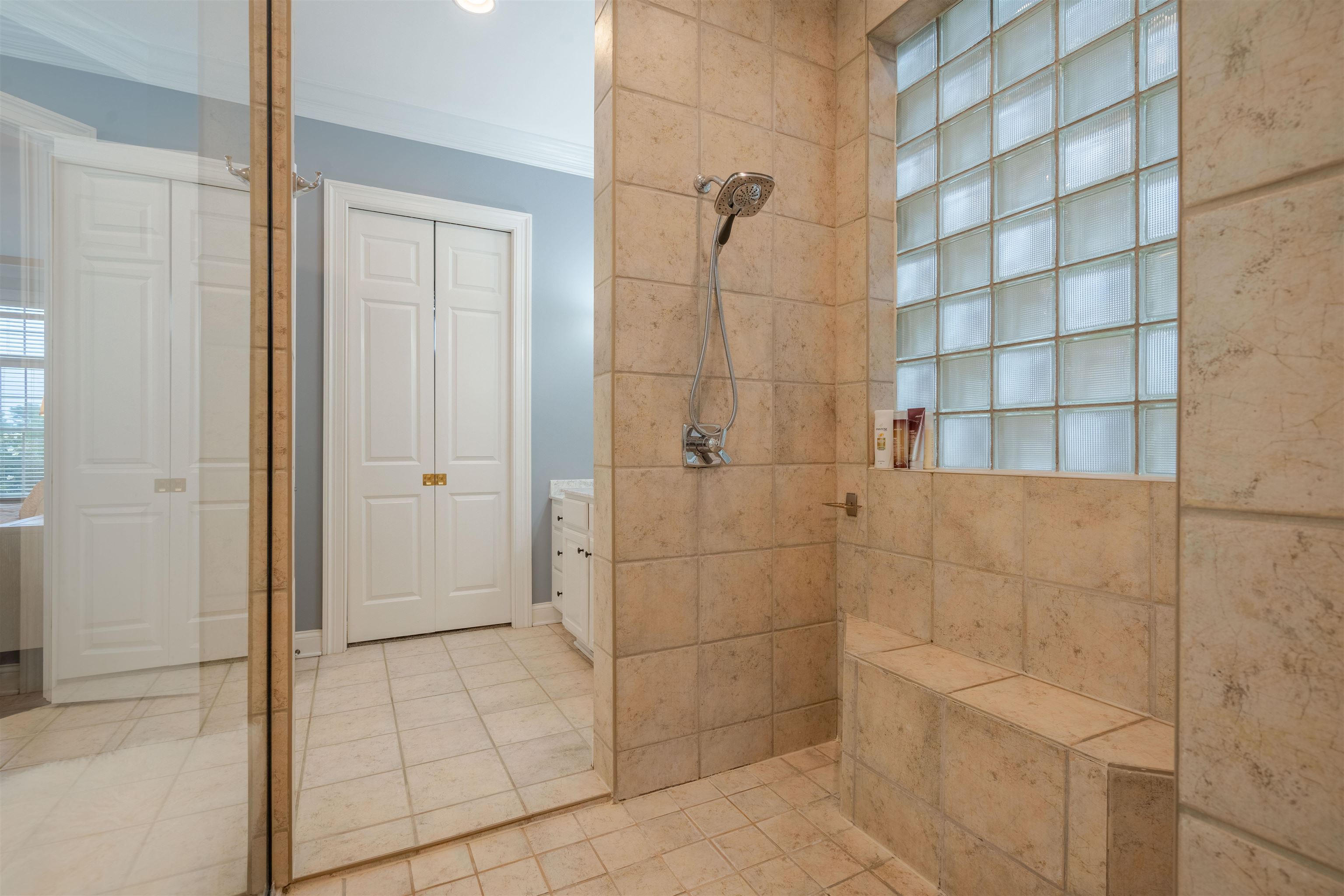 2870 Glencrest, Owensboro, Kentucky 42303-4575, 4 Bedrooms Bedrooms, ,3 BathroomsBathrooms,Single Family Residence,For Sale,Glencrest,89779