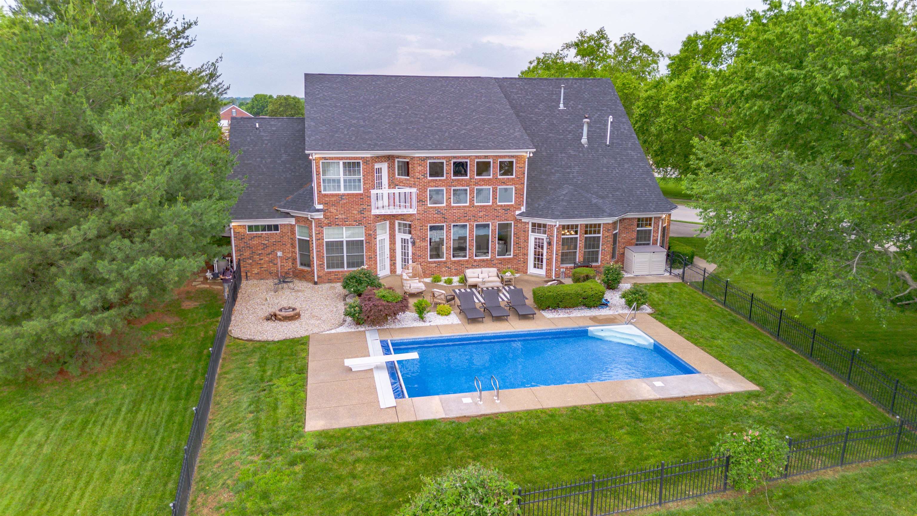 2870 Glencrest, Owensboro, Kentucky 42303-4575, 4 Bedrooms Bedrooms, ,3 BathroomsBathrooms,Single Family Residence,For Sale,Glencrest,89779