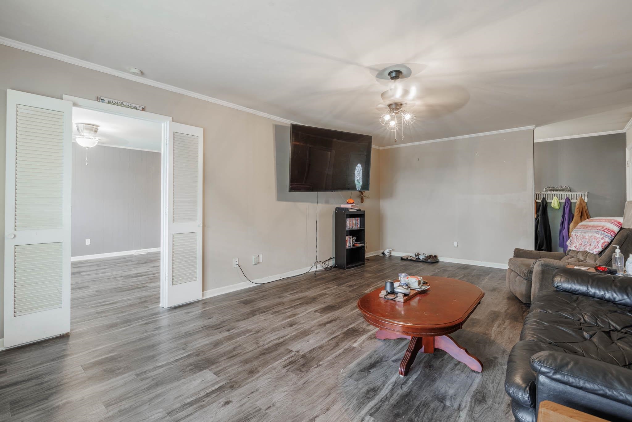 2400 Cavalcade Dr, Owensboro, Kentucky 42301, 3 Bedrooms Bedrooms, ,2 BathroomsBathrooms,Single Family Residence,For Sale,Cavalcade Dr,89780