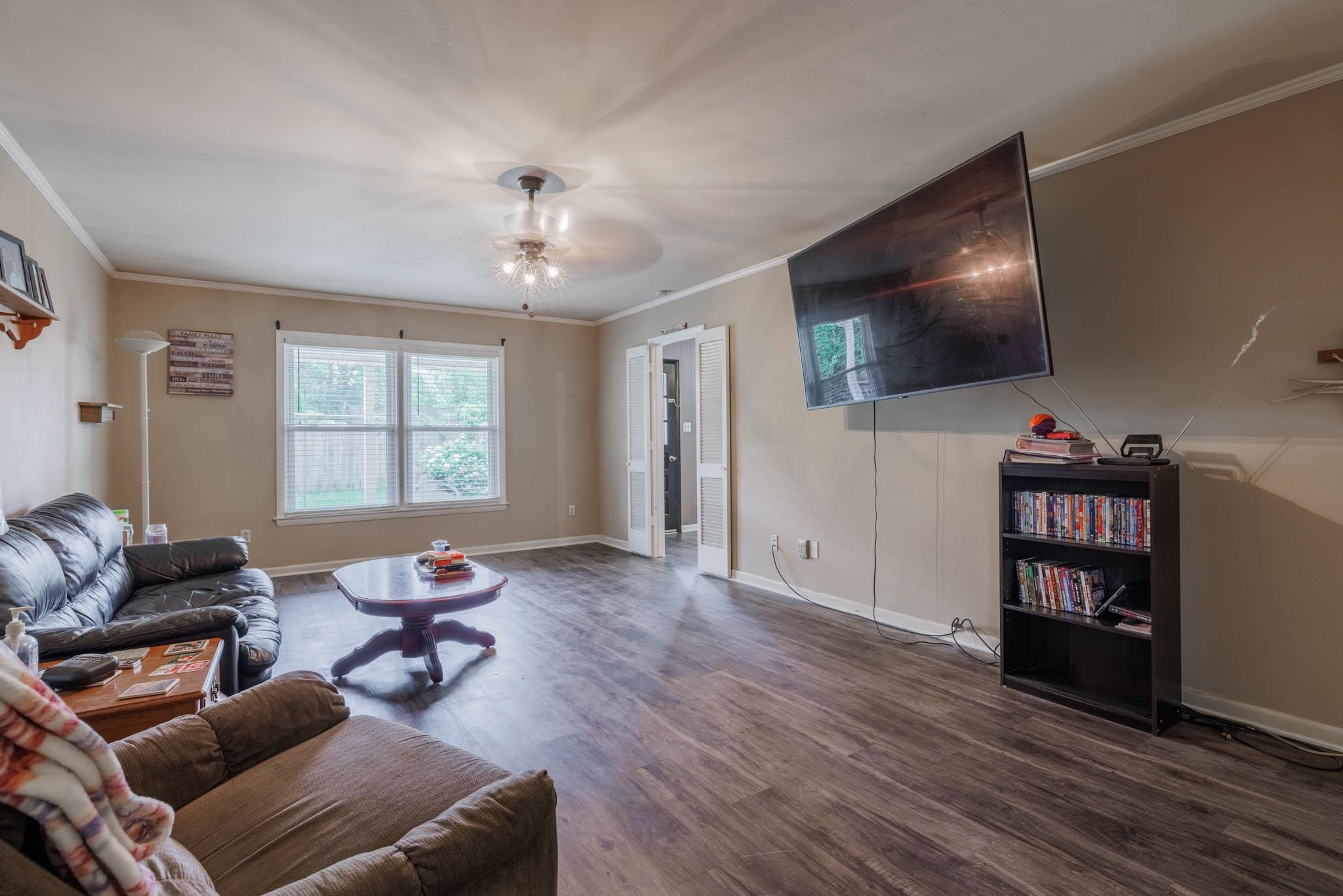 2400 Cavalcade Dr, Owensboro, Kentucky 42301, 3 Bedrooms Bedrooms, ,2 BathroomsBathrooms,Single Family Residence,For Sale,Cavalcade Dr,89780