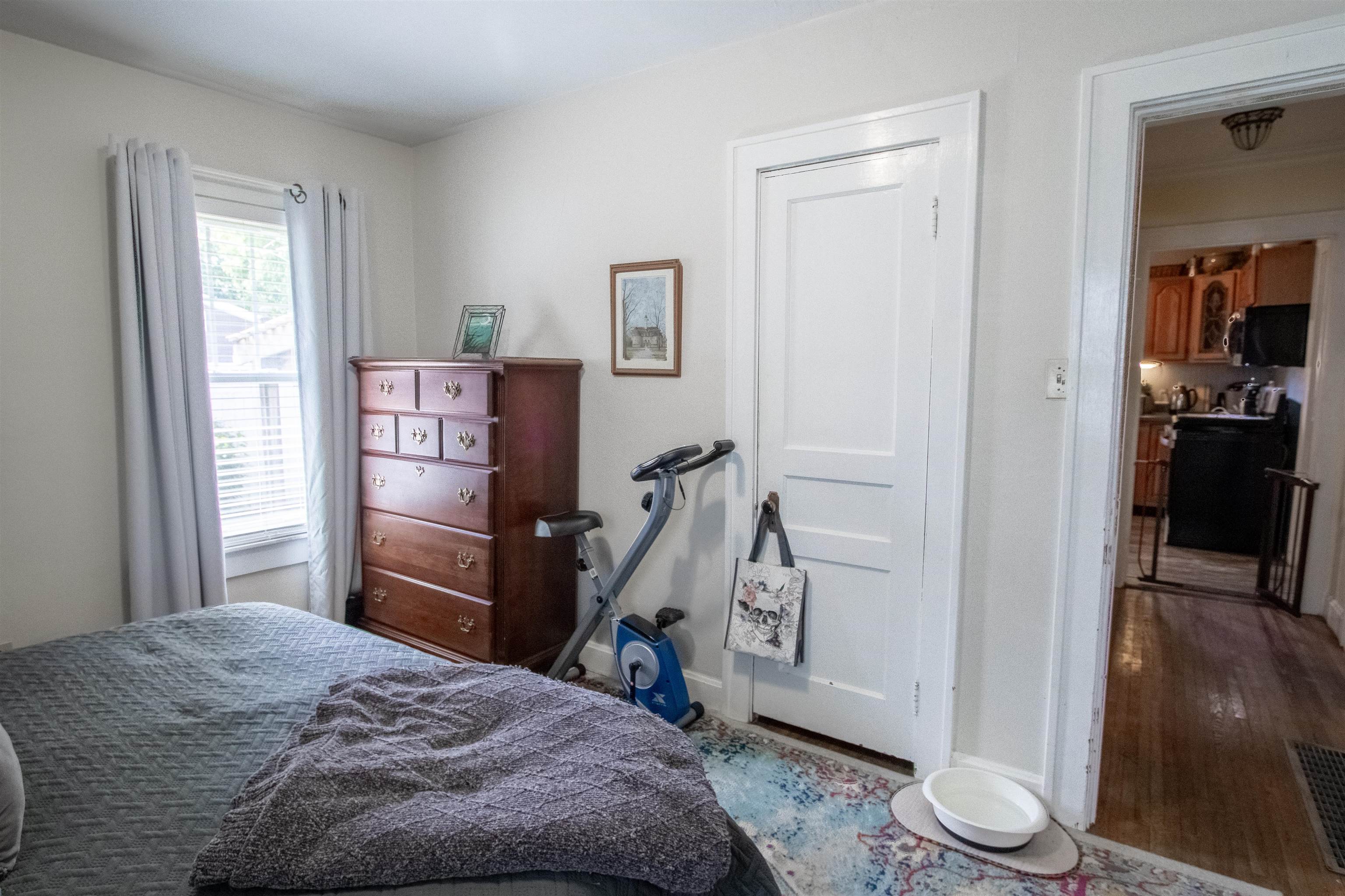 1634 Daviess Street, Owensboro, Kentucky 42303, 4 Bedrooms Bedrooms, ,1 BathroomBathrooms,Single Family Residence,For Sale,Daviess Street,89782