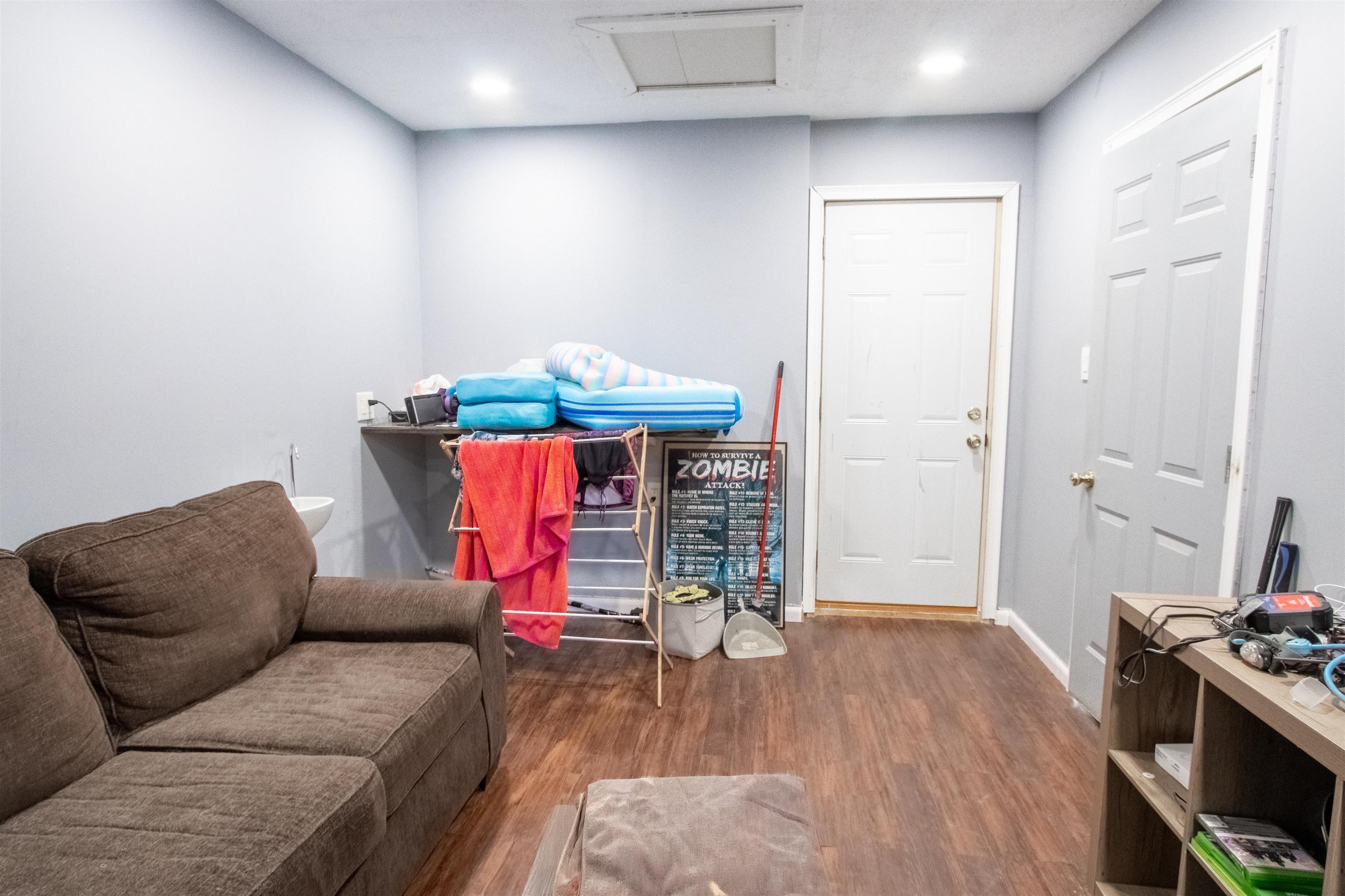 1634 Daviess Street, Owensboro, Kentucky 42303, 4 Bedrooms Bedrooms, ,1 BathroomBathrooms,Single Family Residence,For Sale,Daviess Street,89782