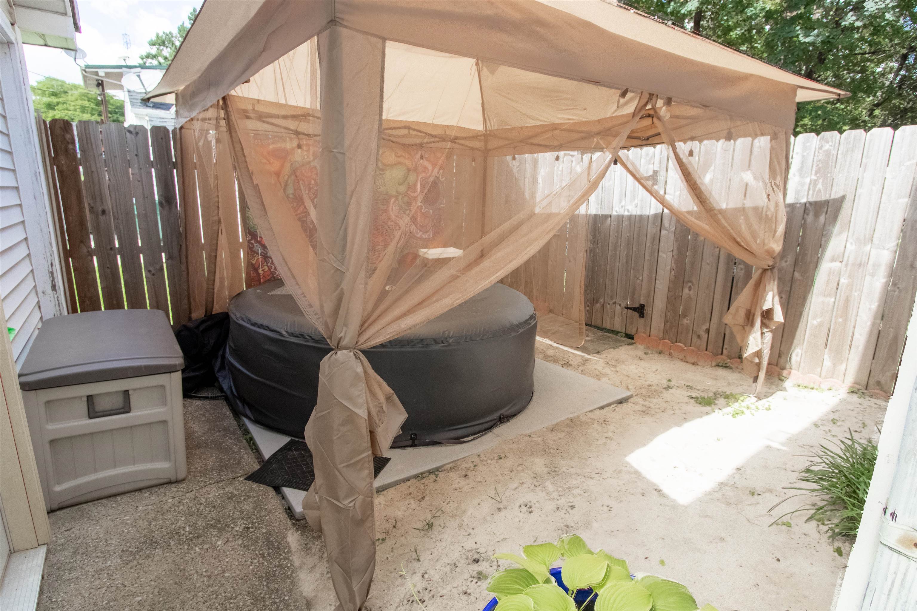 1634 Daviess Street, Owensboro, Kentucky 42303, 4 Bedrooms Bedrooms, ,1 BathroomBathrooms,Single Family Residence,For Sale,Daviess Street,89782