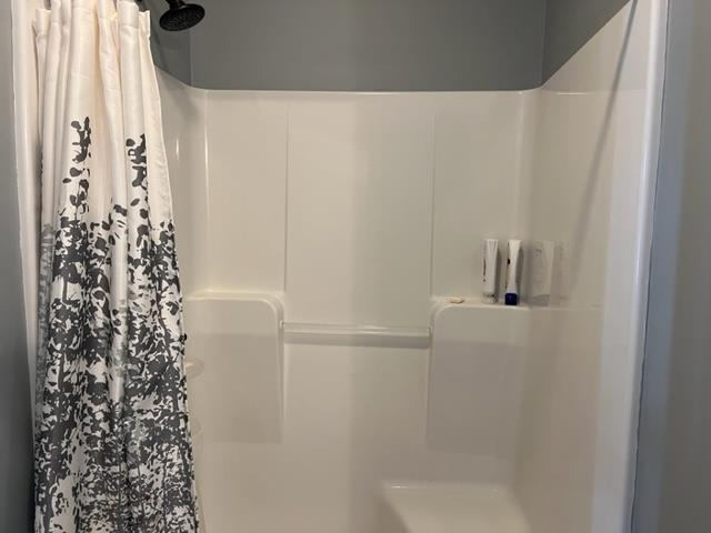 WALK IN SHOWER AND SOAKING TUB