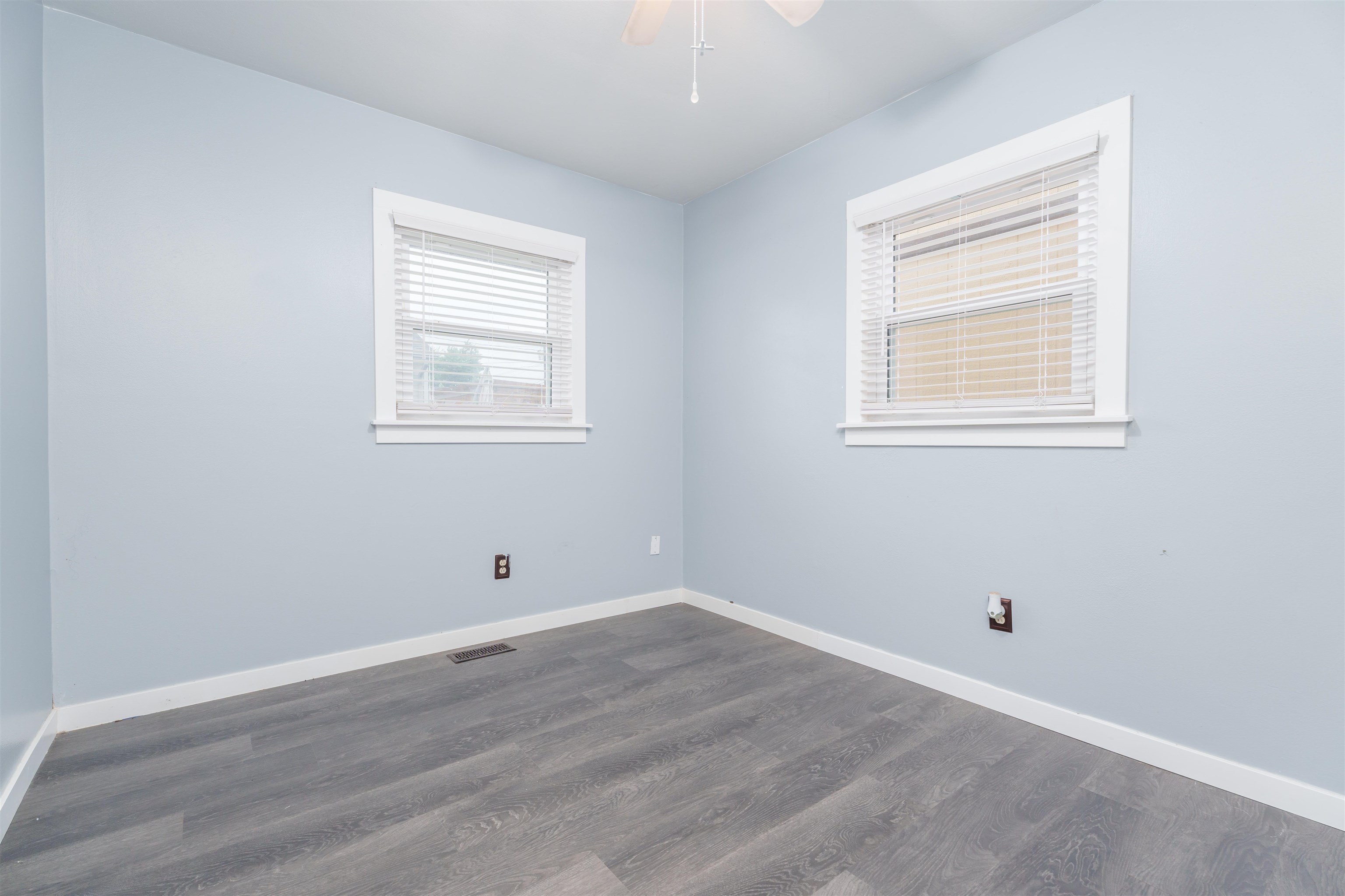 213 Holmes Dr, Owensboro, Kentucky 42303, 3 Bedrooms Bedrooms, ,1 BathroomBathrooms,Single Family Residence,For Sale,Holmes Dr,89788
