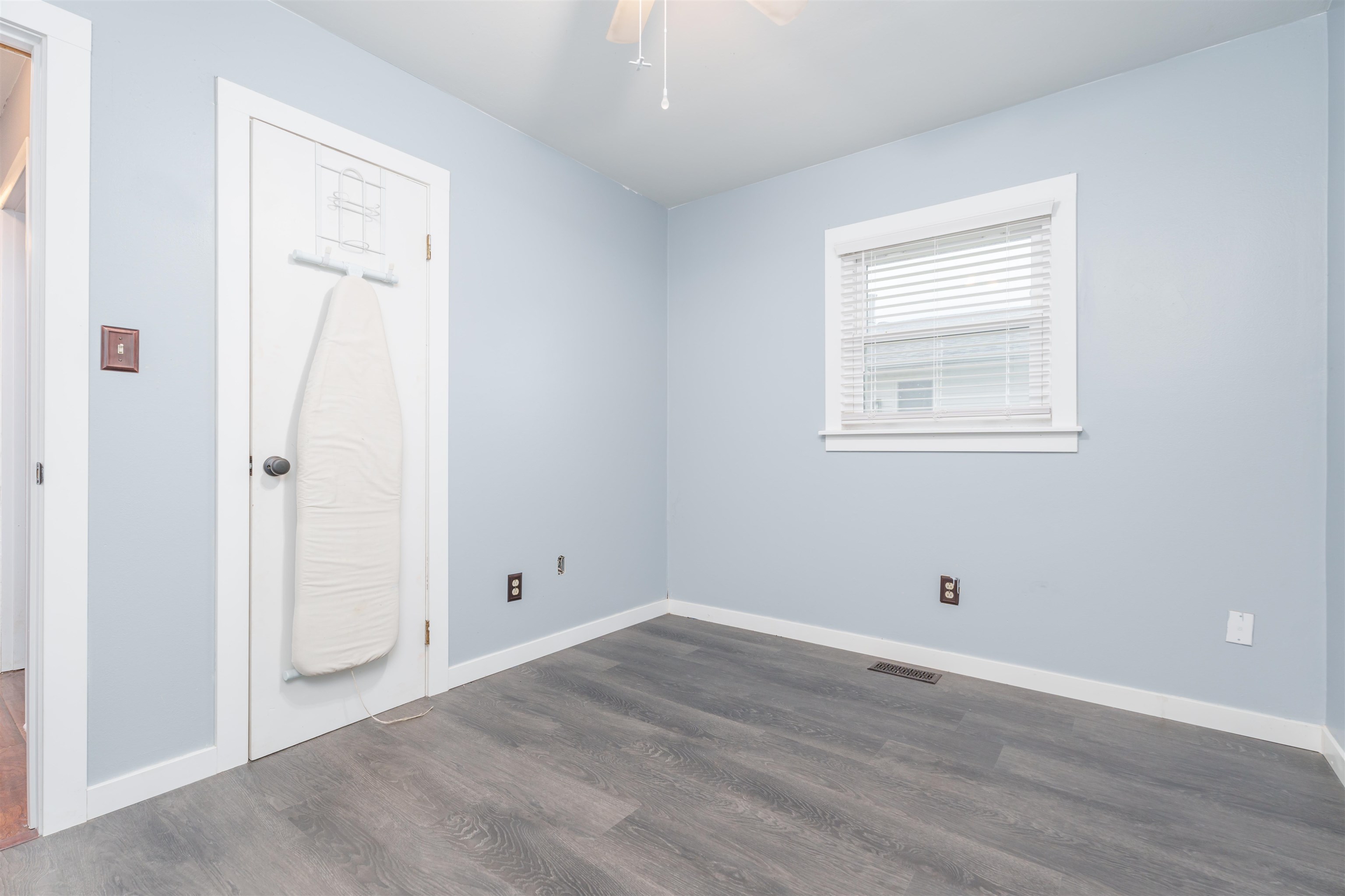 213 Holmes Dr, Owensboro, Kentucky 42303, 3 Bedrooms Bedrooms, ,1 BathroomBathrooms,Single Family Residence,For Sale,Holmes Dr,89788