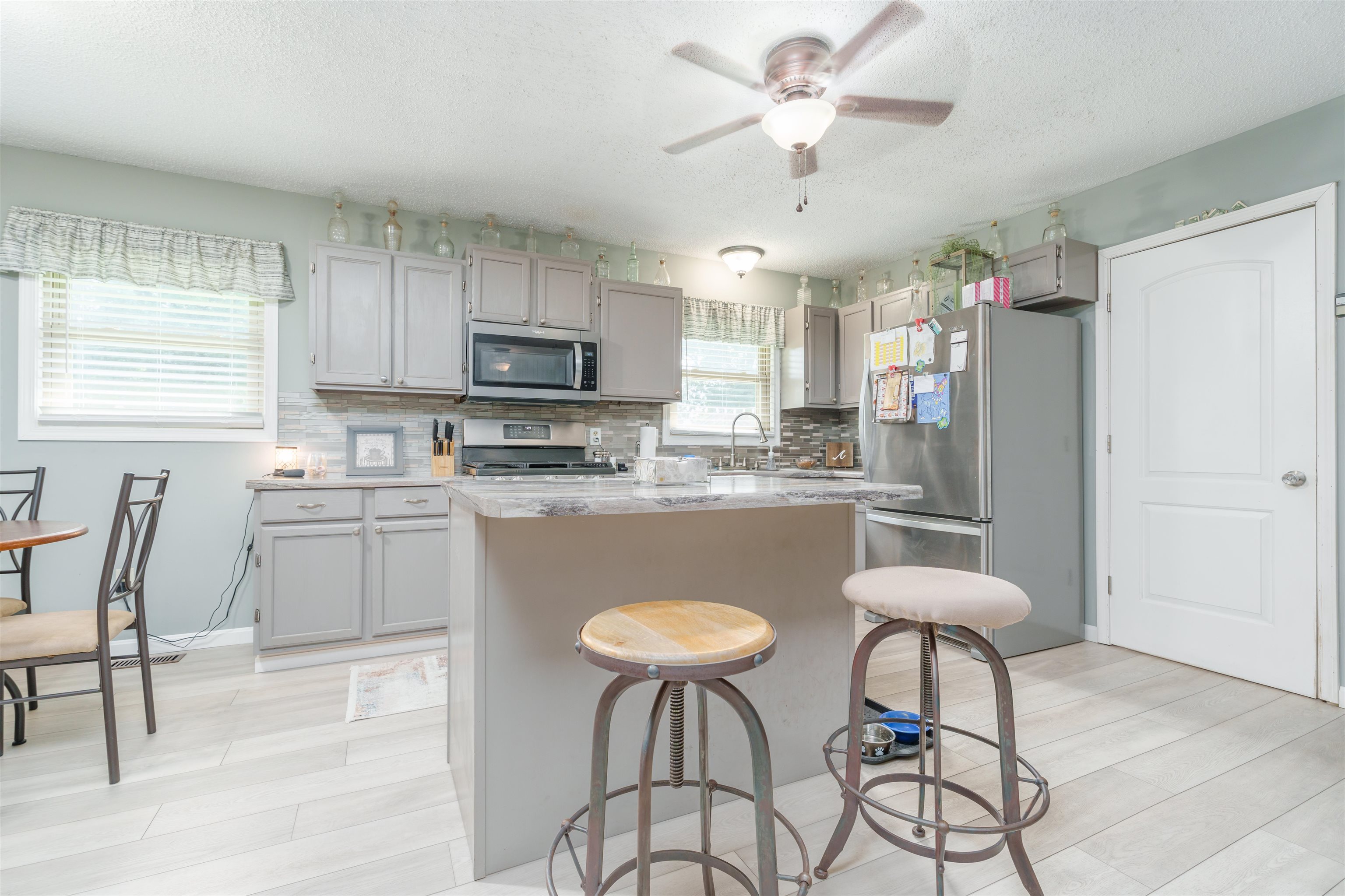 186 Martin Way, Owensboro, Kentucky 42301, 3 Bedrooms Bedrooms, ,1 BathroomBathrooms,Single Family Residence,For Sale,Martin Way,89795
