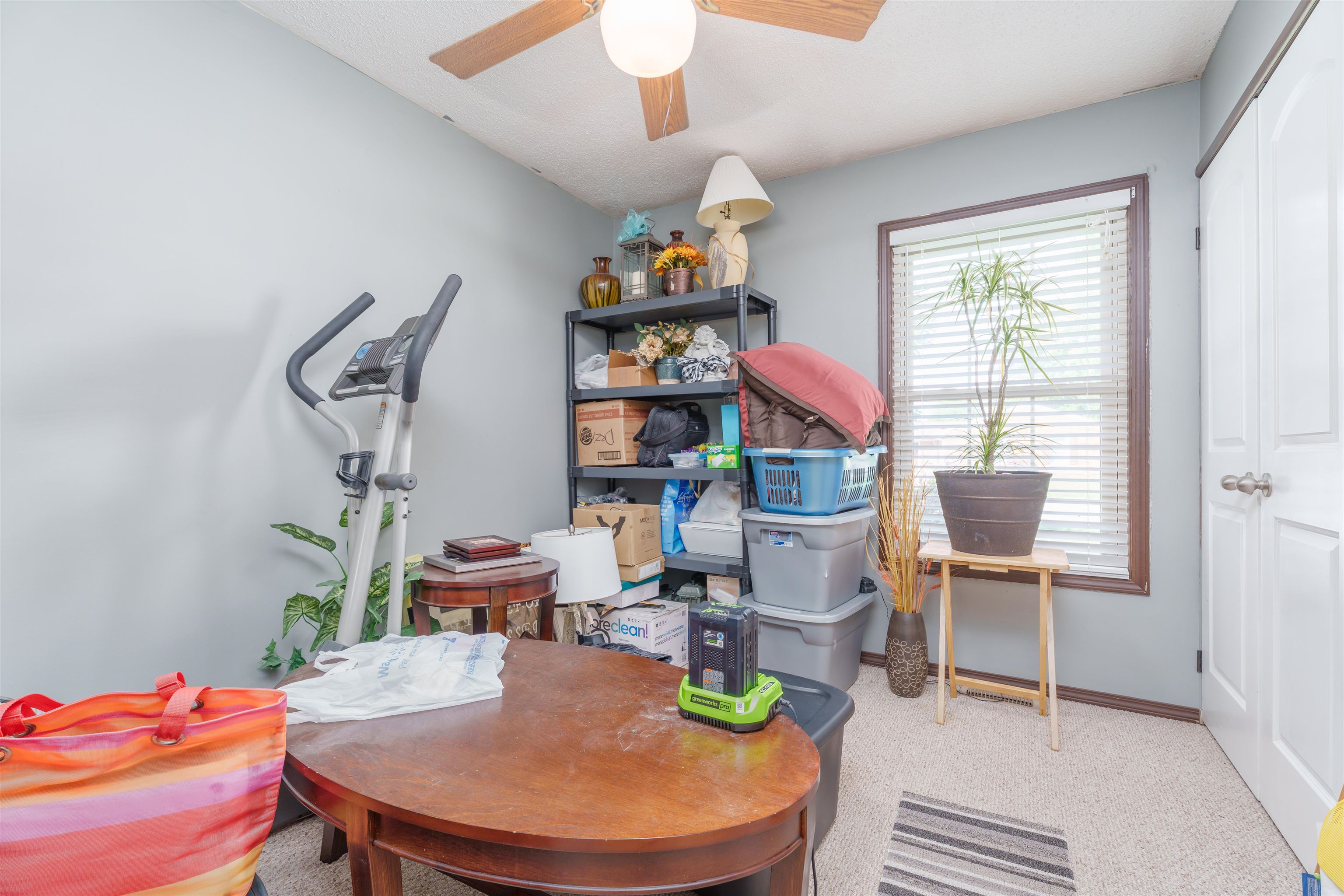 186 Martin Way, Owensboro, Kentucky 42301, 3 Bedrooms Bedrooms, ,1 BathroomBathrooms,Single Family Residence,For Sale,Martin Way,89795