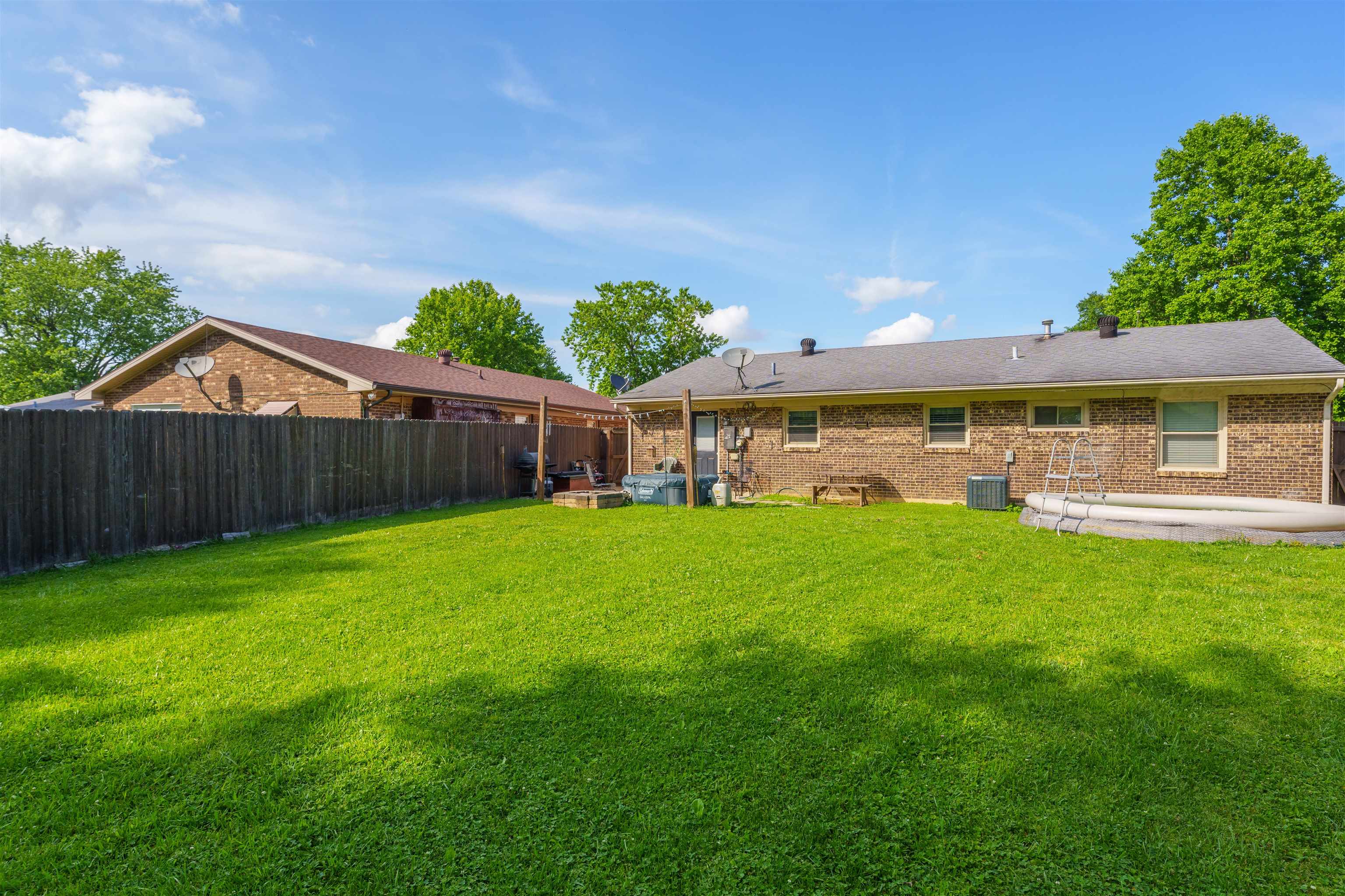 186 Martin Way, Owensboro, Kentucky 42301, 3 Bedrooms Bedrooms, ,1 BathroomBathrooms,Single Family Residence,For Sale,Martin Way,89795