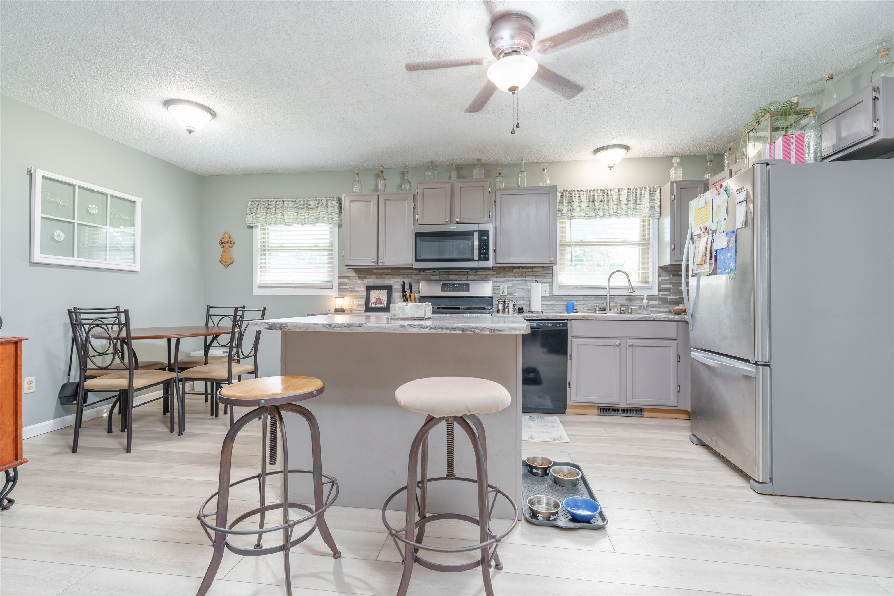 186 Martin Way, Owensboro, Kentucky 42301, 3 Bedrooms Bedrooms, ,1 BathroomBathrooms,Single Family Residence,For Sale,Martin Way,89795