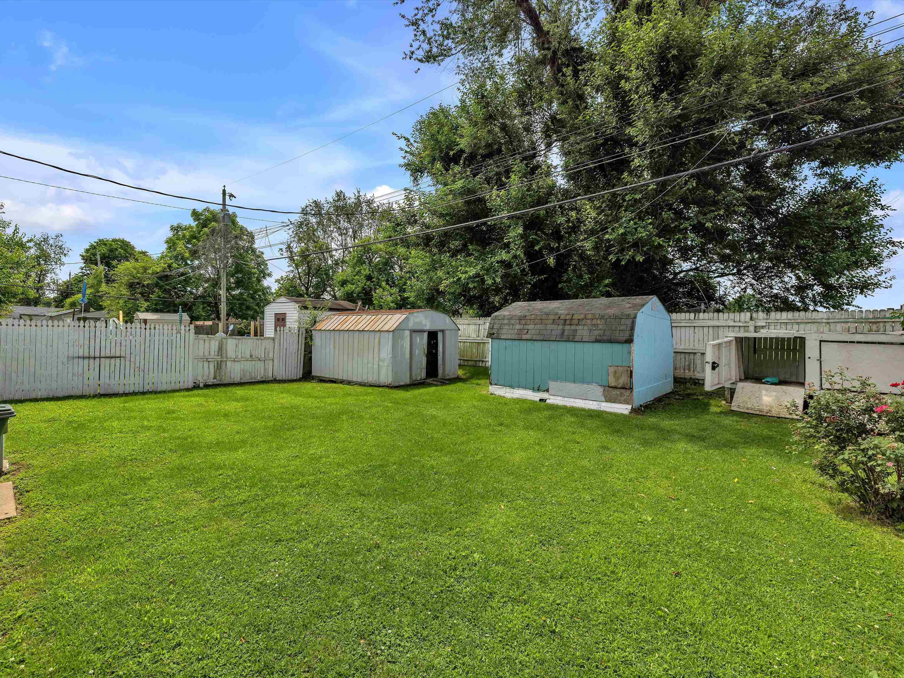 2714 West 6th, Owensboro, Kentucky 42301, 3 Bedrooms Bedrooms, ,1 BathroomBathrooms,Single Family Residence,For Sale,West 6th,89799