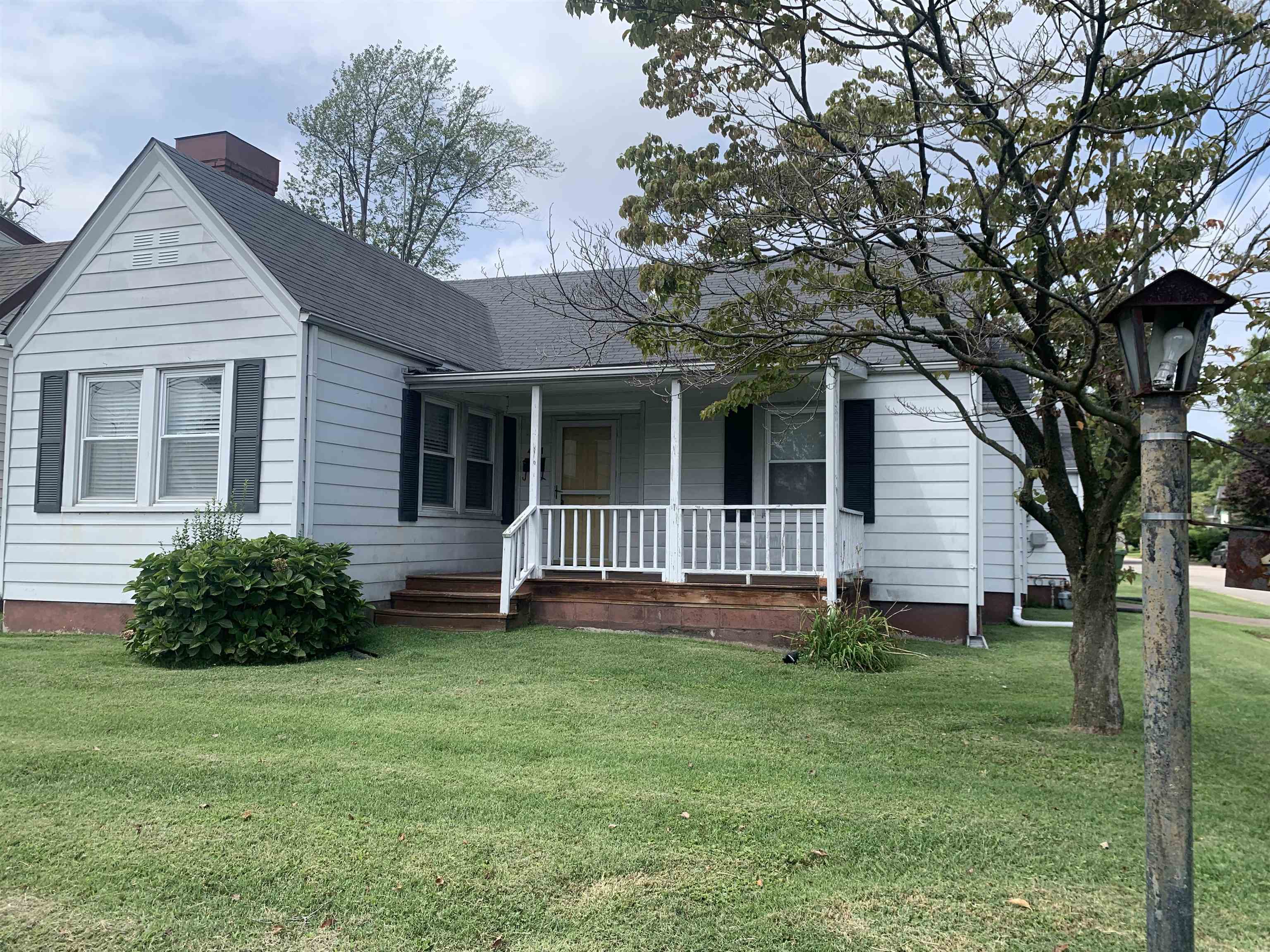 401 Booth Ave., Owensboro, Kentucky 42301, 4 Bedrooms Bedrooms, ,1 BathroomBathrooms,Single Family Residence,For Sale,Booth Ave.,89801