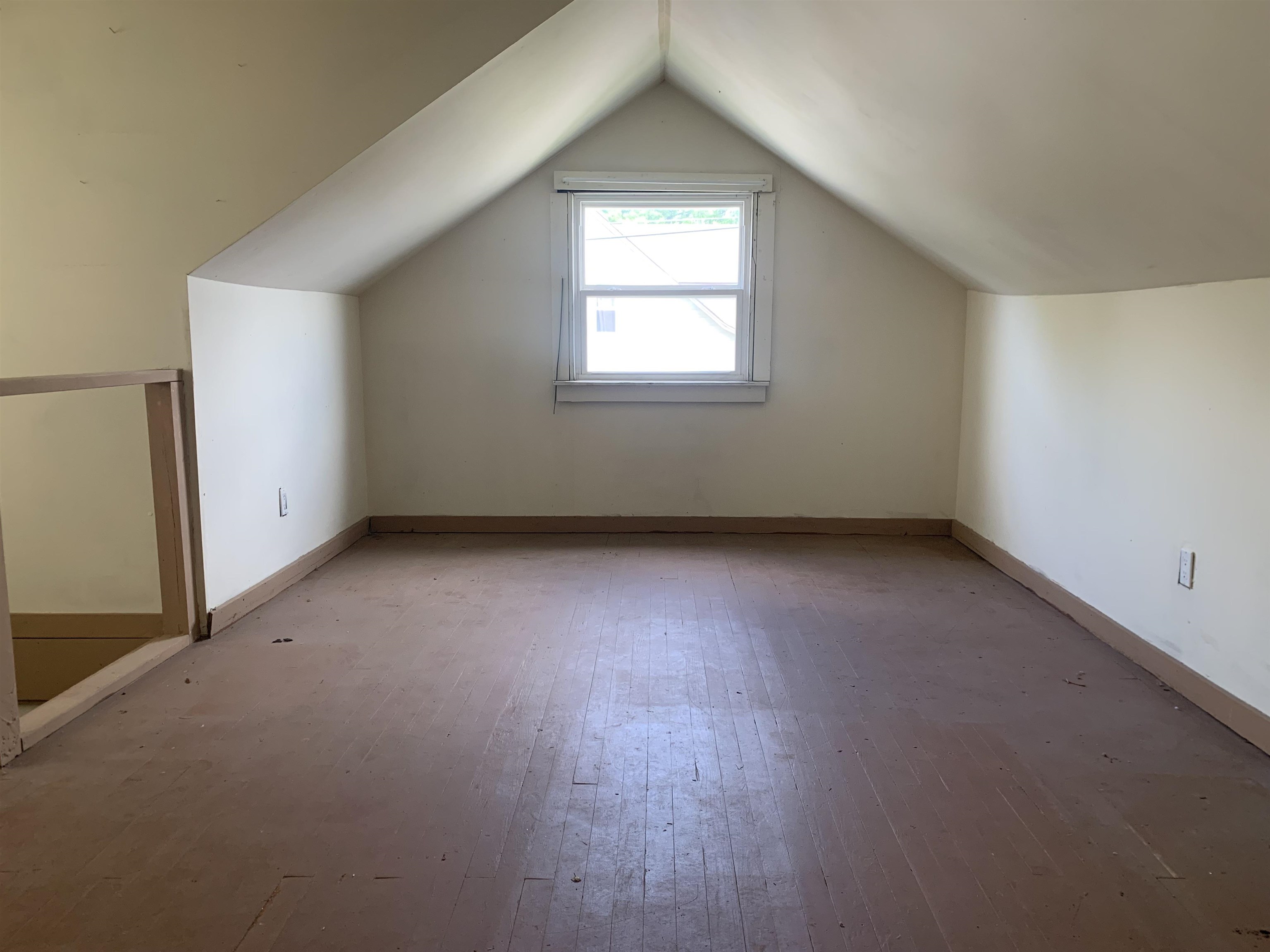 401 Booth Ave., Owensboro, Kentucky 42301, 4 Bedrooms Bedrooms, ,1 BathroomBathrooms,Single Family Residence,For Sale,Booth Ave.,89801