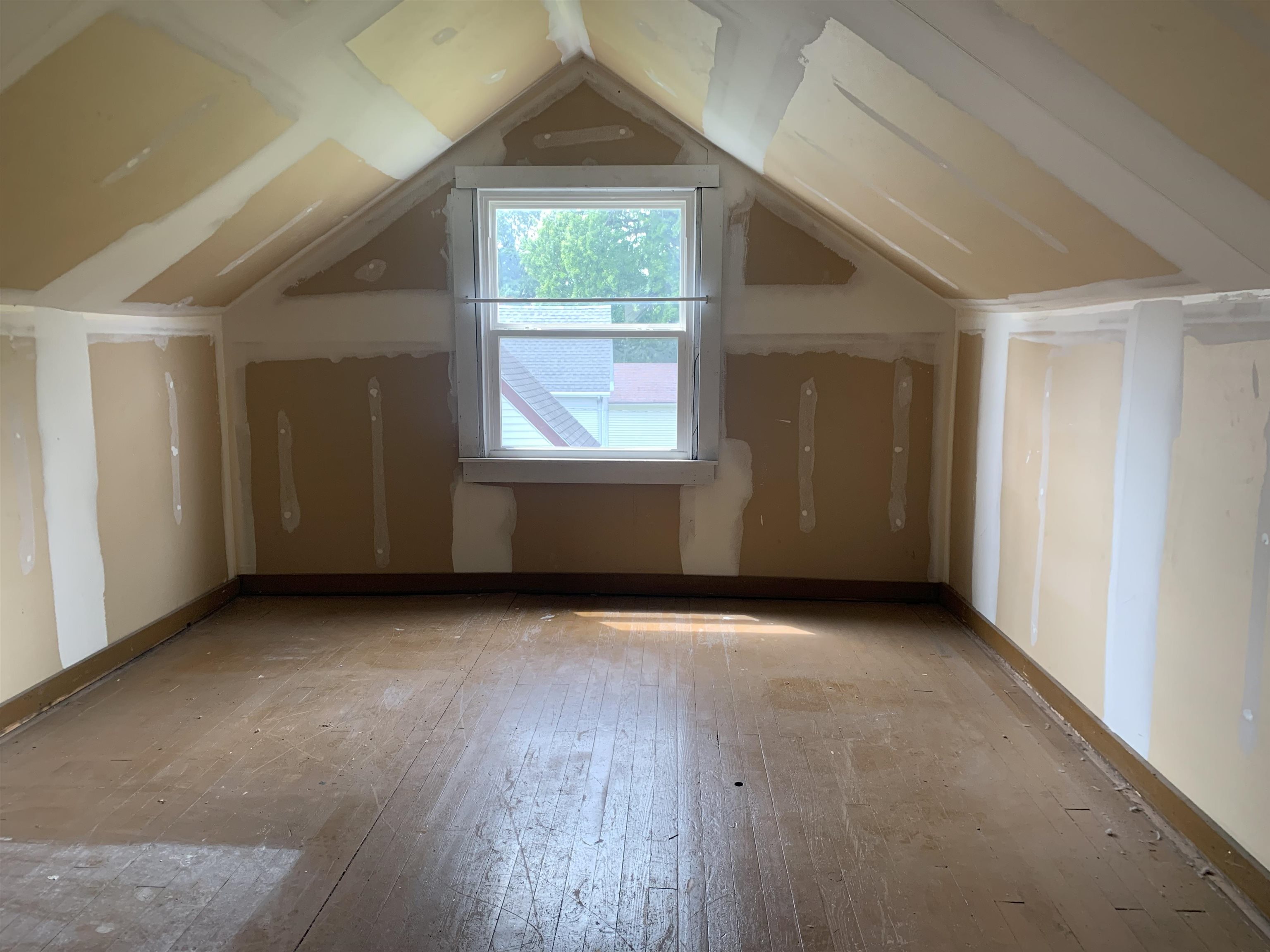 401 Booth Ave., Owensboro, Kentucky 42301, 4 Bedrooms Bedrooms, ,1 BathroomBathrooms,Single Family Residence,For Sale,Booth Ave.,89801