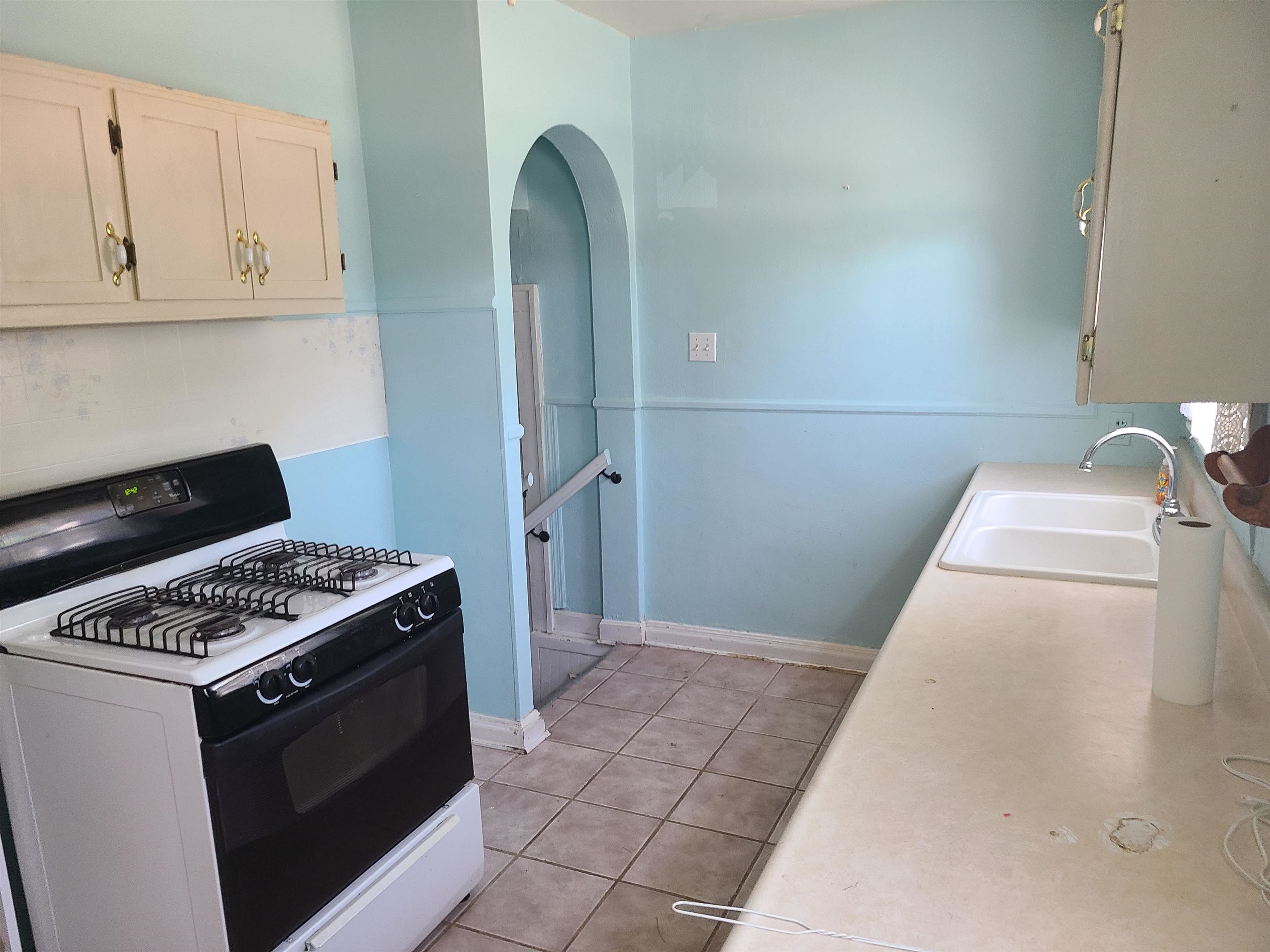 401 Booth Ave., Owensboro, Kentucky 42301, 4 Bedrooms Bedrooms, ,1 BathroomBathrooms,Single Family Residence,For Sale,Booth Ave.,89801