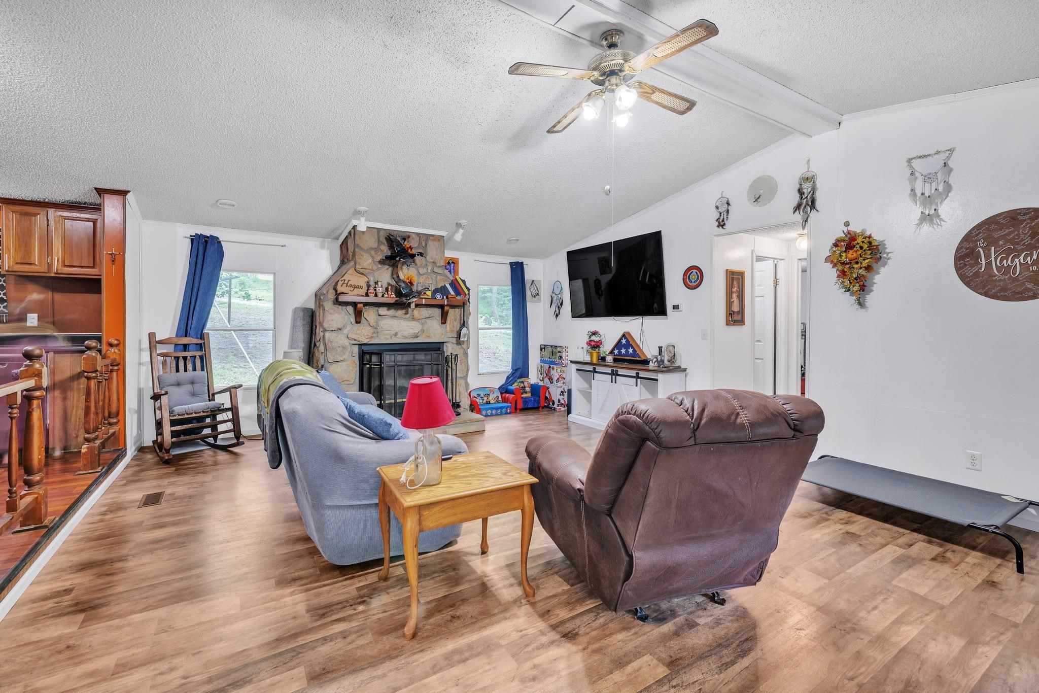 8041 State Route 762, Philpot, Kentucky 42366, 3 Bedrooms Bedrooms, ,2 BathroomsBathrooms,Single Family Residence,For Sale,State Route 762,89803