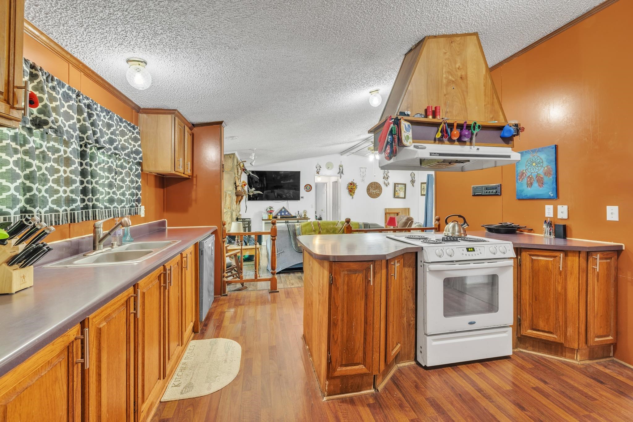 8041 State Route 762, Philpot, Kentucky 42366, 3 Bedrooms Bedrooms, ,2 BathroomsBathrooms,Single Family Residence,For Sale,State Route 762,89803