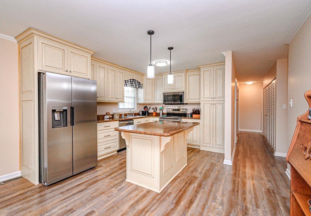 2532 Canonero Loop, Owensboro, Kentucky 42301, 3 Bedrooms Bedrooms, ,2 BathroomsBathrooms,Single Family Residence,For Sale,Canonero Loop,89805