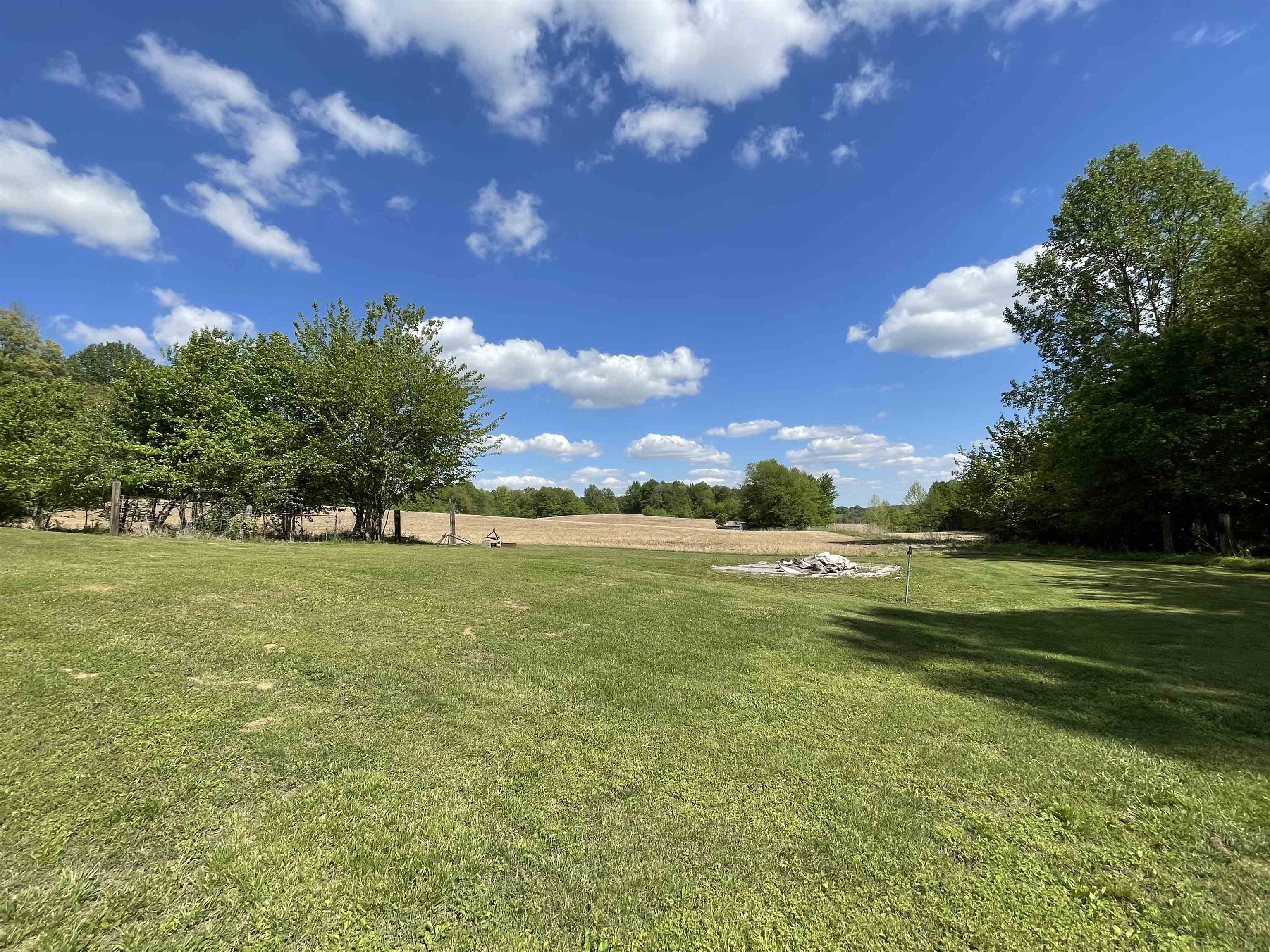 3756 State Route 56 N, Calhoun, Kentucky 42327, 2 Bedrooms Bedrooms, ,1 BathroomBathrooms,Farm,For Sale,State Route 56 N,89807
