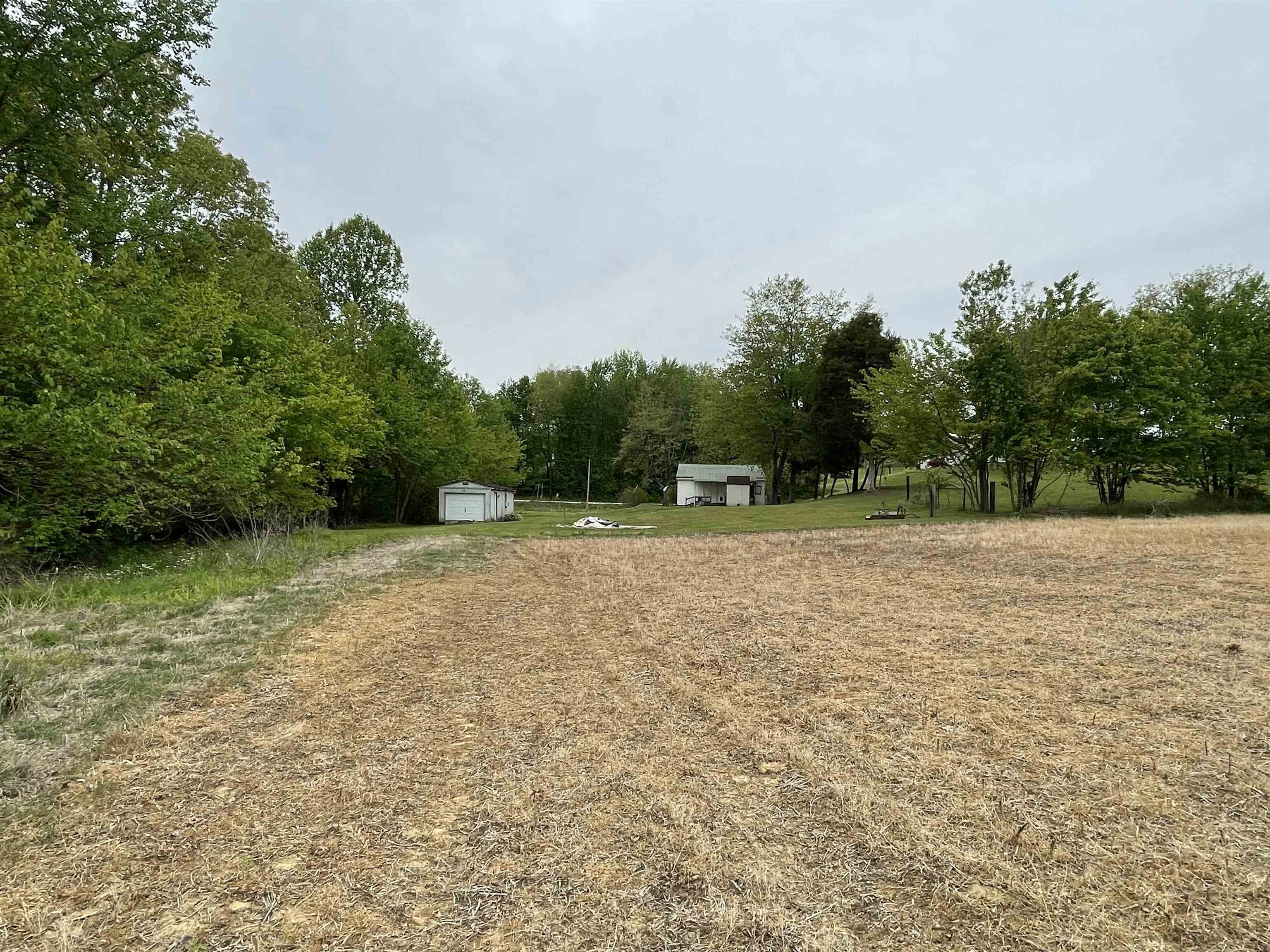 3756 State Route 56 N, Calhoun, Kentucky 42327, 2 Bedrooms Bedrooms, ,1 BathroomBathrooms,Farm,For Sale,State Route 56 N,89807