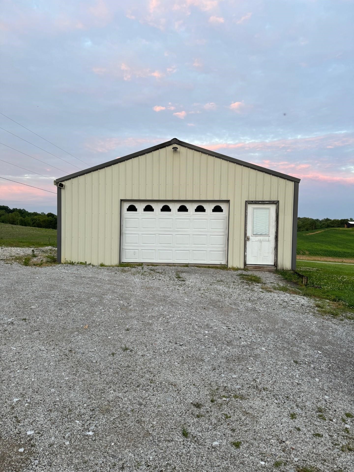 265 Stump Newman Rd, Hawesville, Kentucky 42348, 2 Bedrooms Bedrooms, ,1 BathroomBathrooms,Single Family Residence,For Sale,Stump Newman Rd,89808