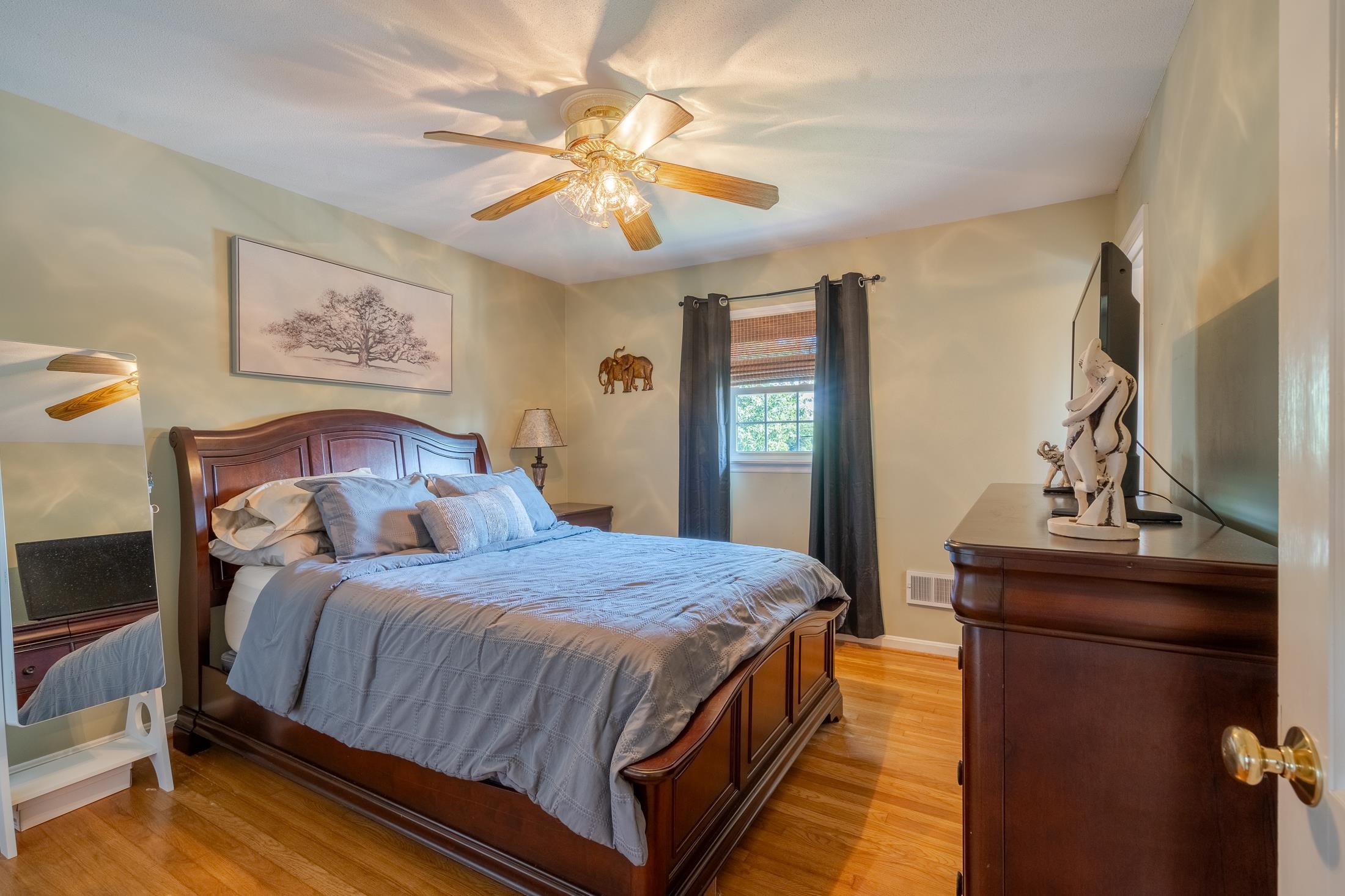 1646 Springdale Drive, Owensboro, Kentucky 42301, 5 Bedrooms Bedrooms, ,2 BathroomsBathrooms,Single Family Residence,For Sale,Springdale Drive,89811