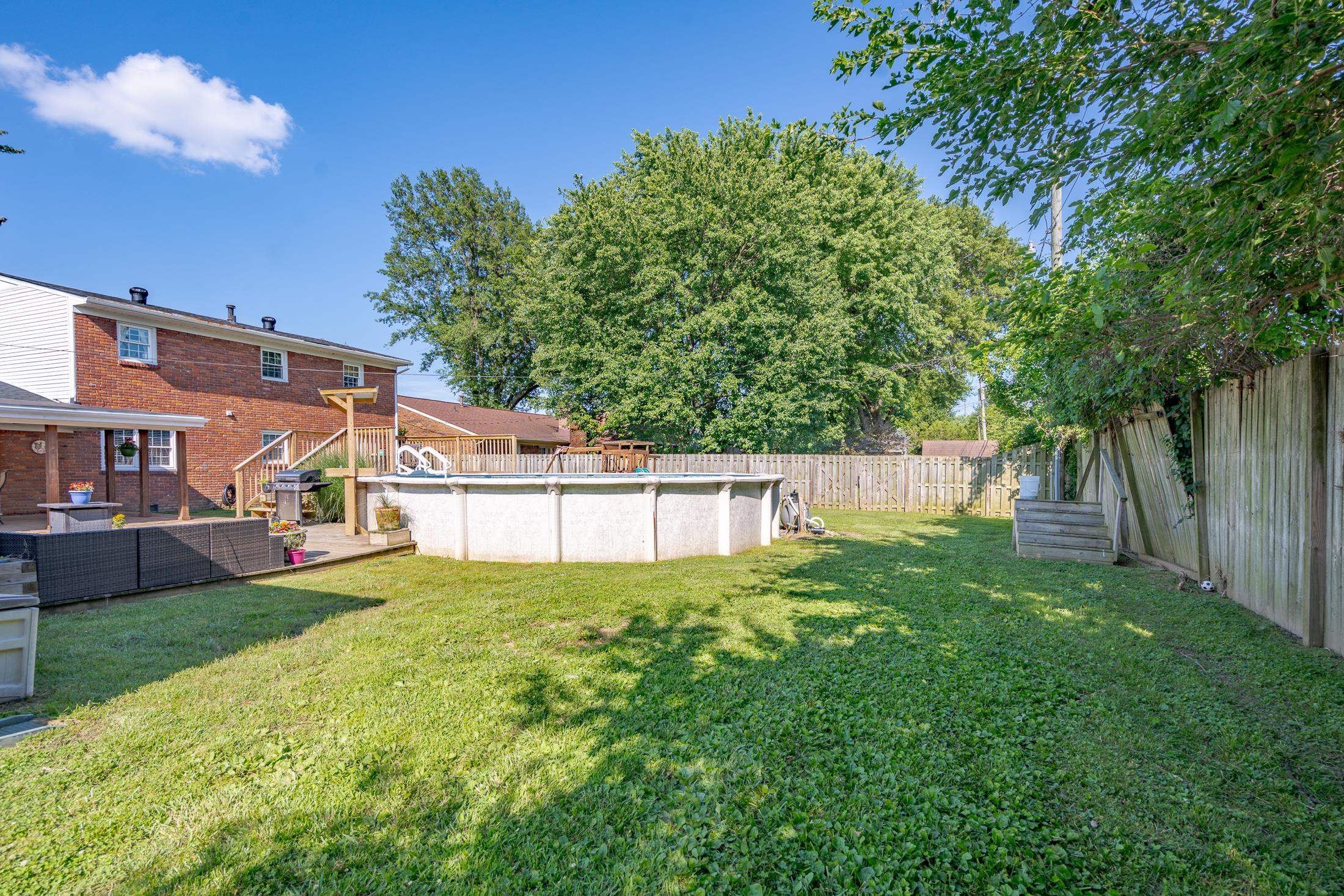 1646 Springdale Drive, Owensboro, Kentucky 42301, 5 Bedrooms Bedrooms, ,2 BathroomsBathrooms,Single Family Residence,For Sale,Springdale Drive,89811