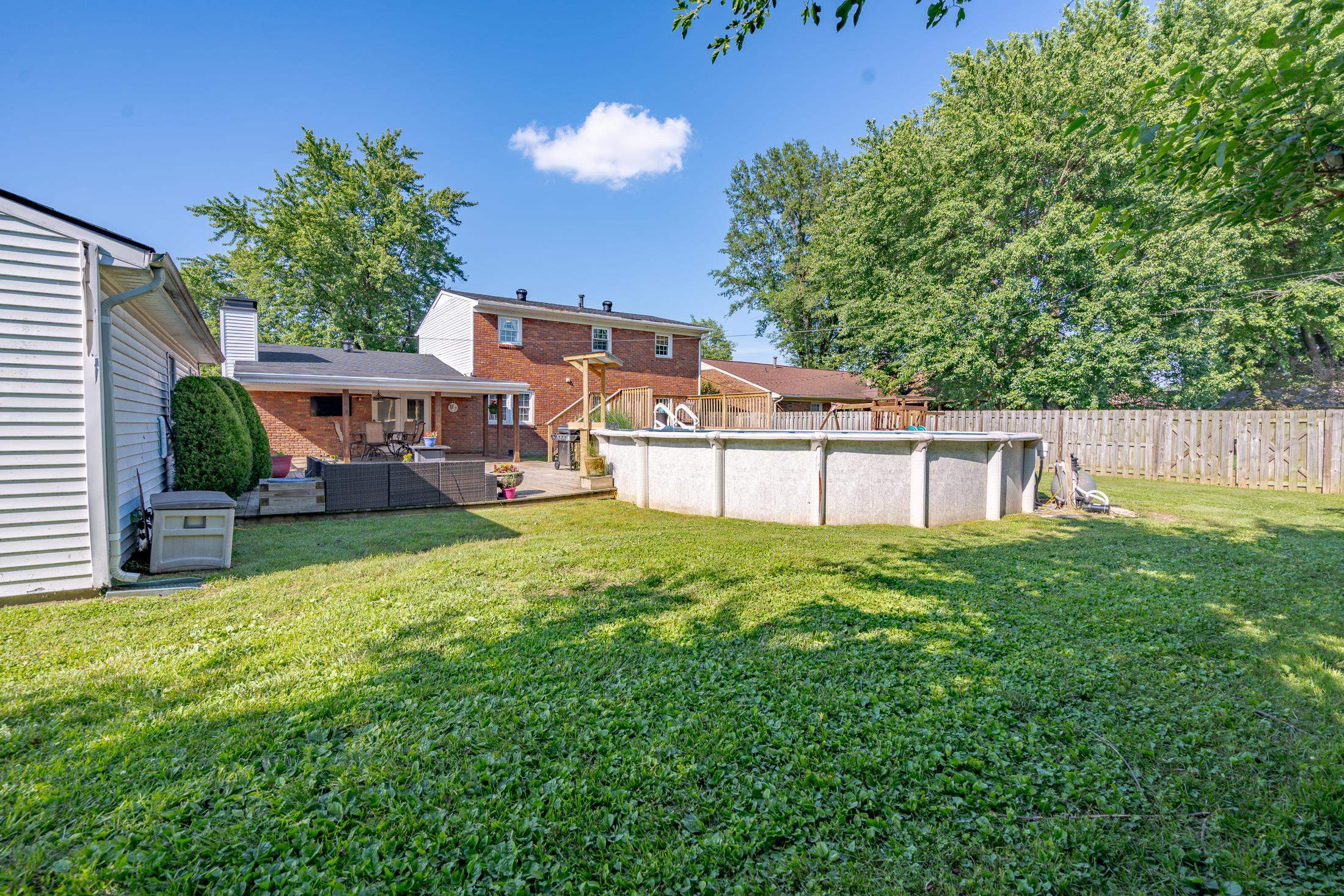 1646 Springdale Drive, Owensboro, Kentucky 42301, 5 Bedrooms Bedrooms, ,2 BathroomsBathrooms,Single Family Residence,For Sale,Springdale Drive,89811