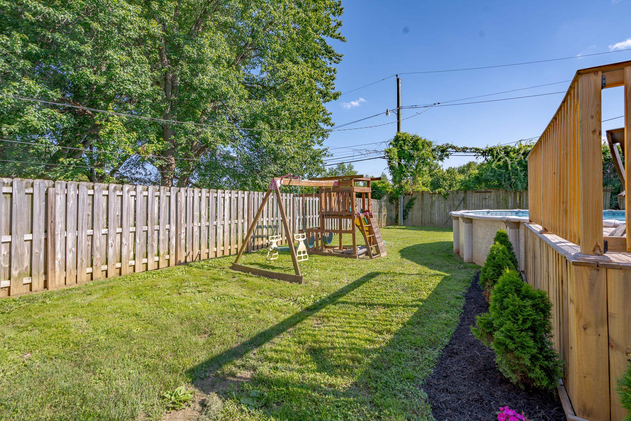 1646 Springdale Drive, Owensboro, Kentucky 42301, 5 Bedrooms Bedrooms, ,2 BathroomsBathrooms,Single Family Residence,For Sale,Springdale Drive,89811
