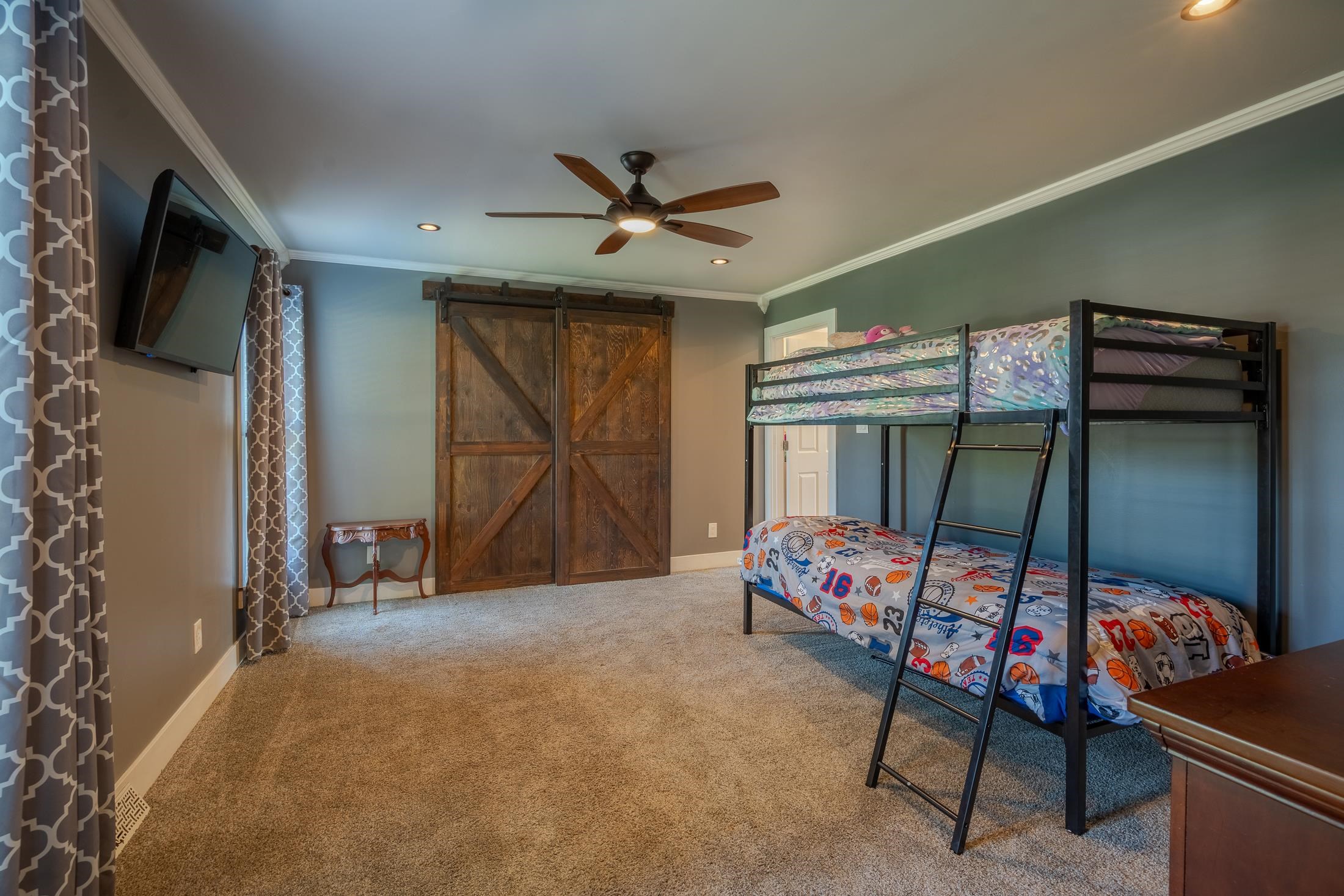 1646 Springdale Drive, Owensboro, Kentucky 42301, 5 Bedrooms Bedrooms, ,2 BathroomsBathrooms,Single Family Residence,For Sale,Springdale Drive,89811