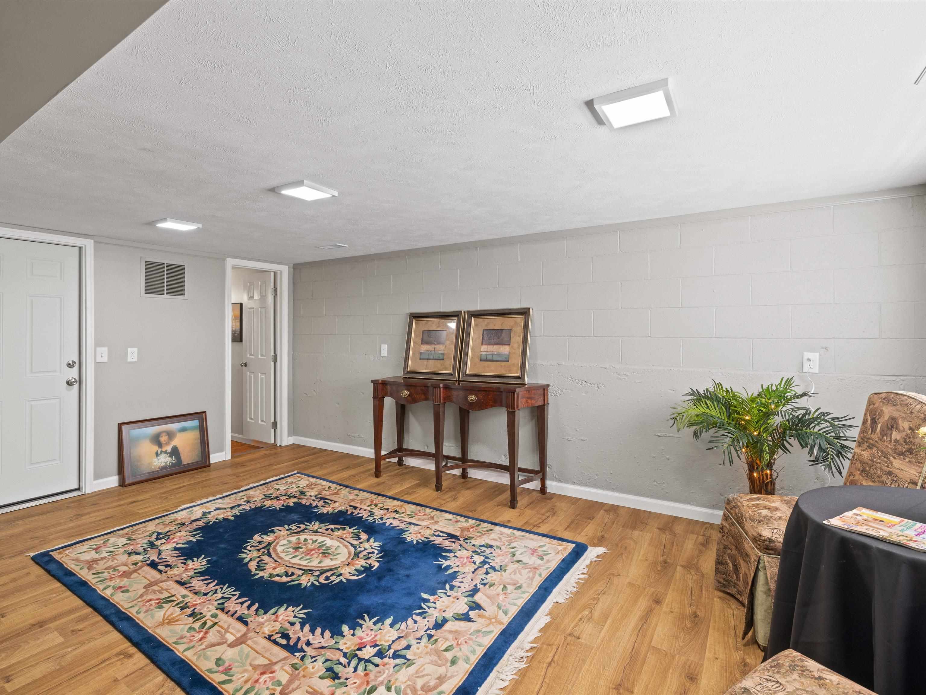 1808 Mt Vernon Drive, Owensboro, Kentucky 42303, 4 Bedrooms Bedrooms, ,2 BathroomsBathrooms,Single Family Residence,For Sale,Mt Vernon Drive,89812