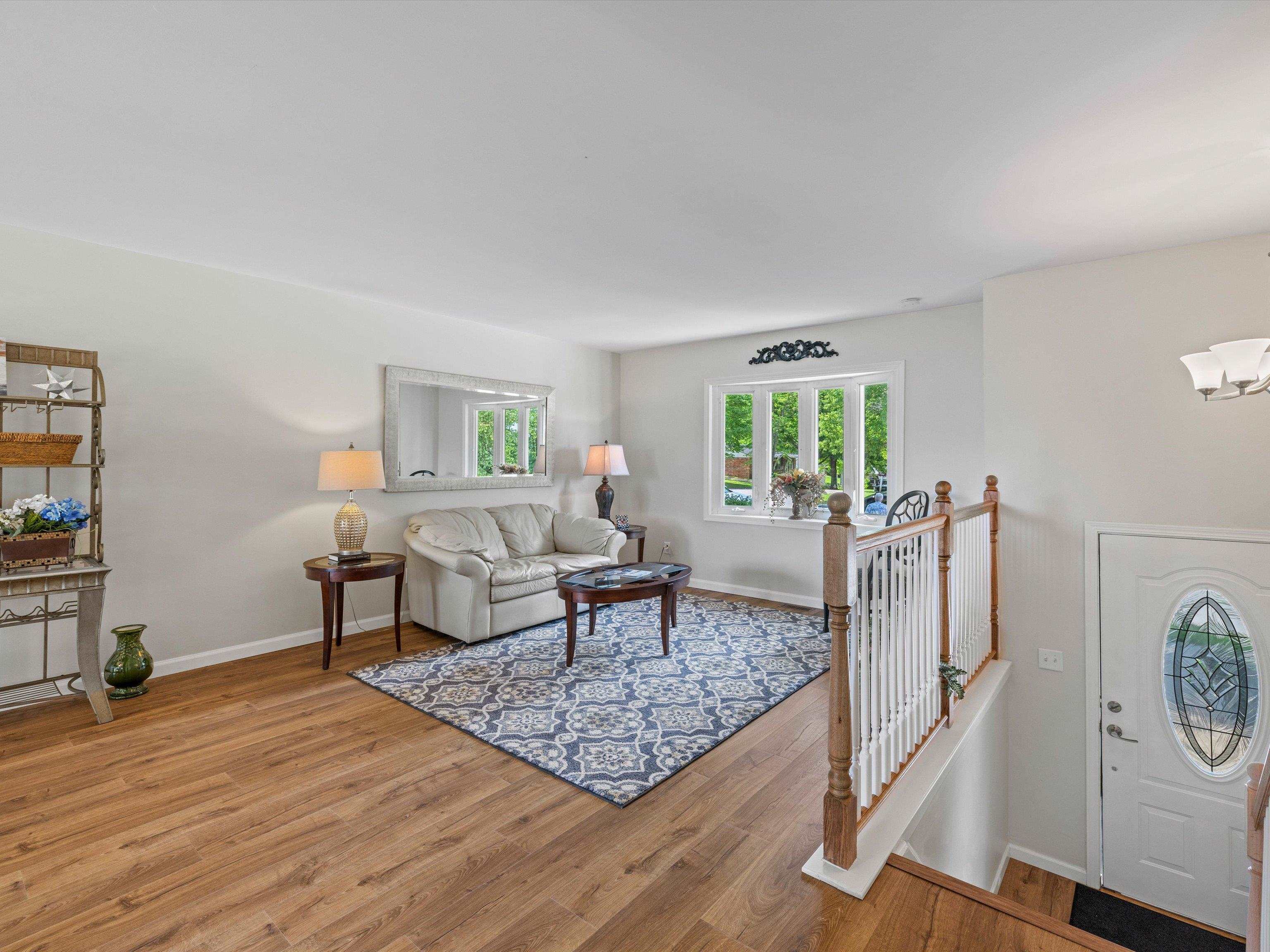 1808 Mt Vernon Drive, Owensboro, Kentucky 42303, 4 Bedrooms Bedrooms, ,2 BathroomsBathrooms,Single Family Residence,For Sale,Mt Vernon Drive,89812