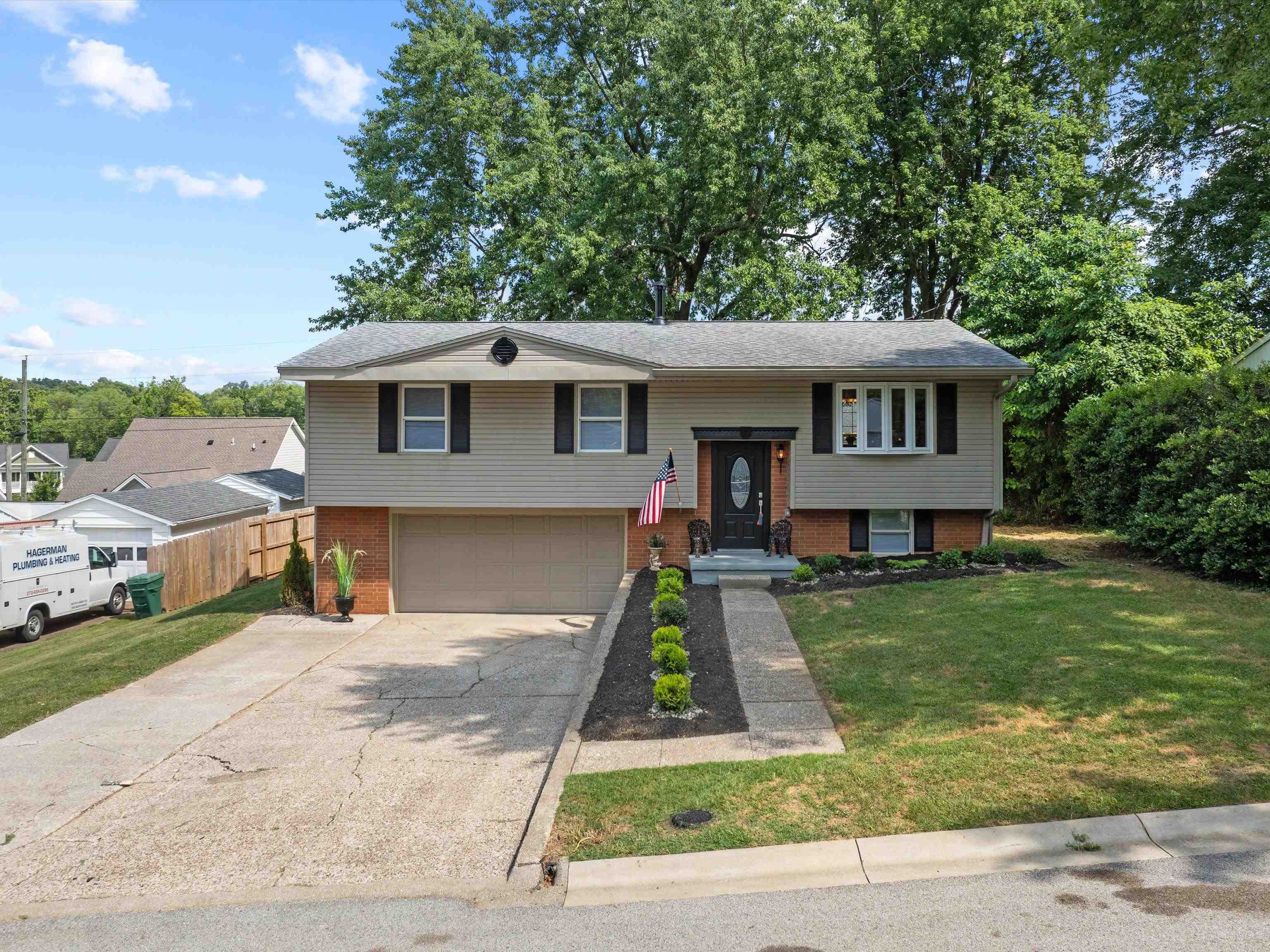 1808 Mt Vernon Drive, Owensboro, Kentucky 42303, 4 Bedrooms Bedrooms, ,2 BathroomsBathrooms,Single Family Residence,For Sale,Mt Vernon Drive,89812